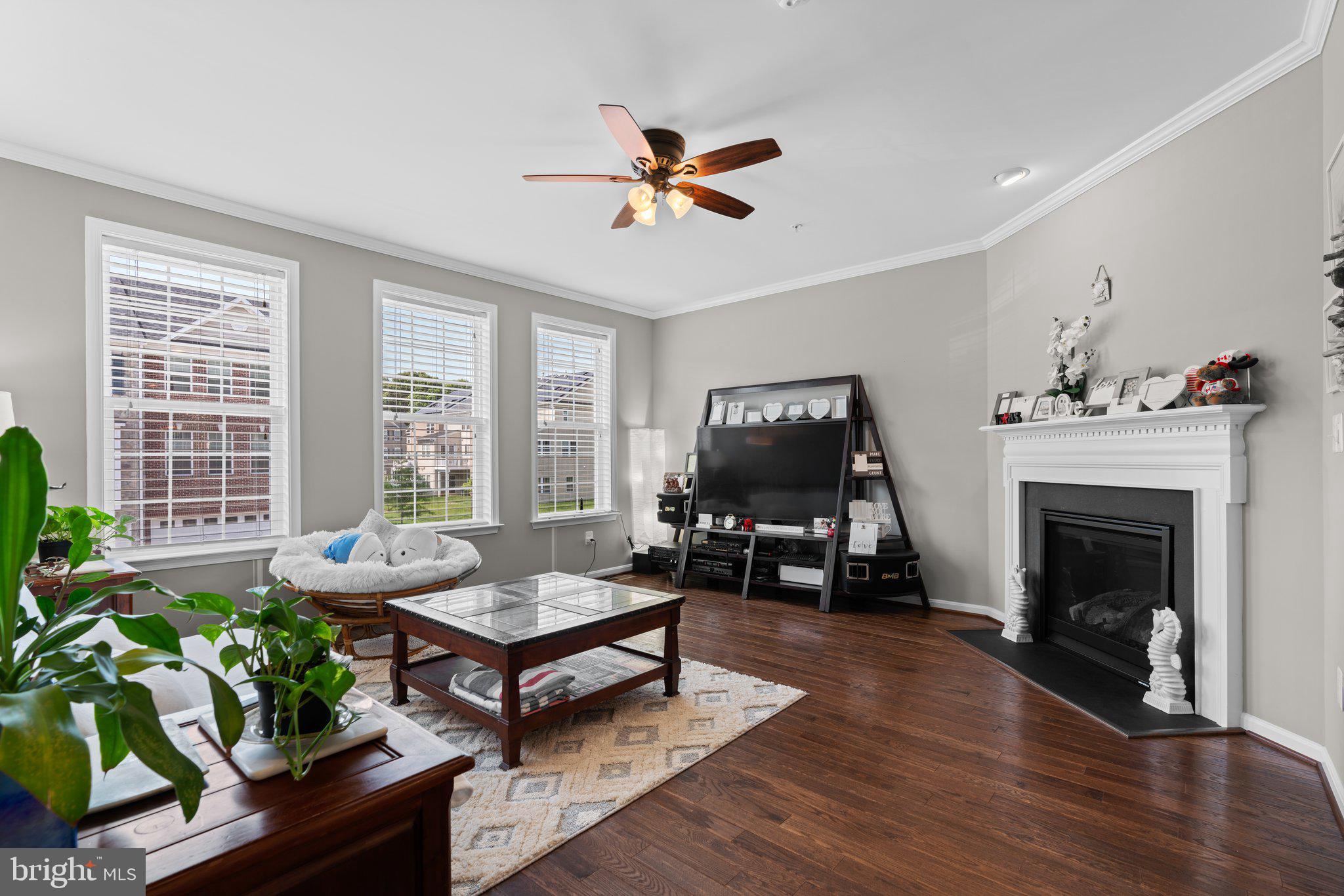 VILLAGGIO ENCLAVE - Residential