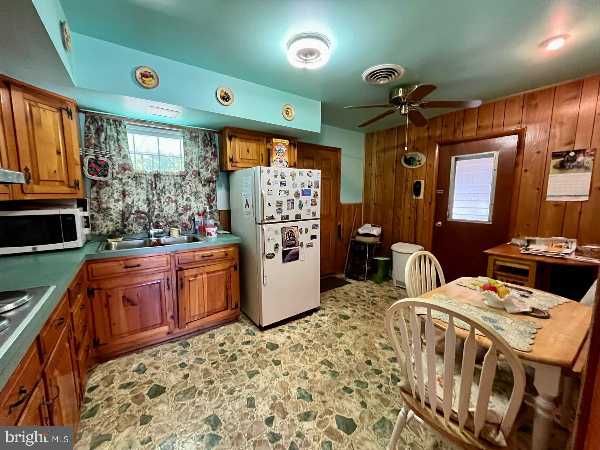 WESTLAKE - Residential