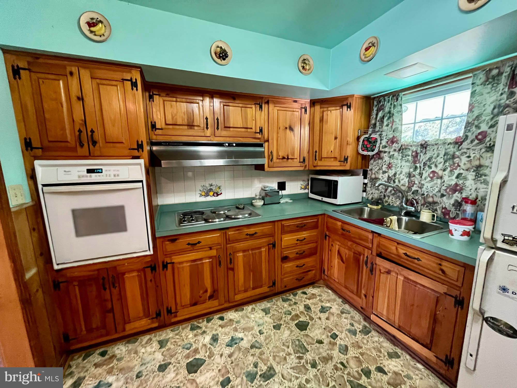 WESTLAKE - Residential