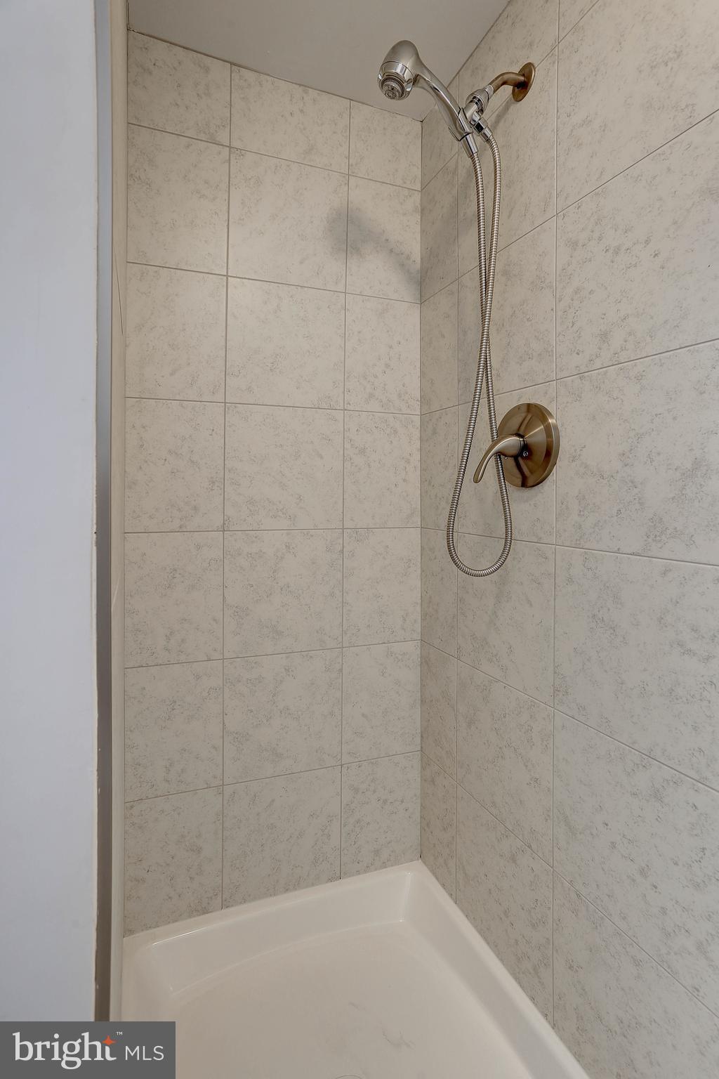 SHADY NOOK - Residential