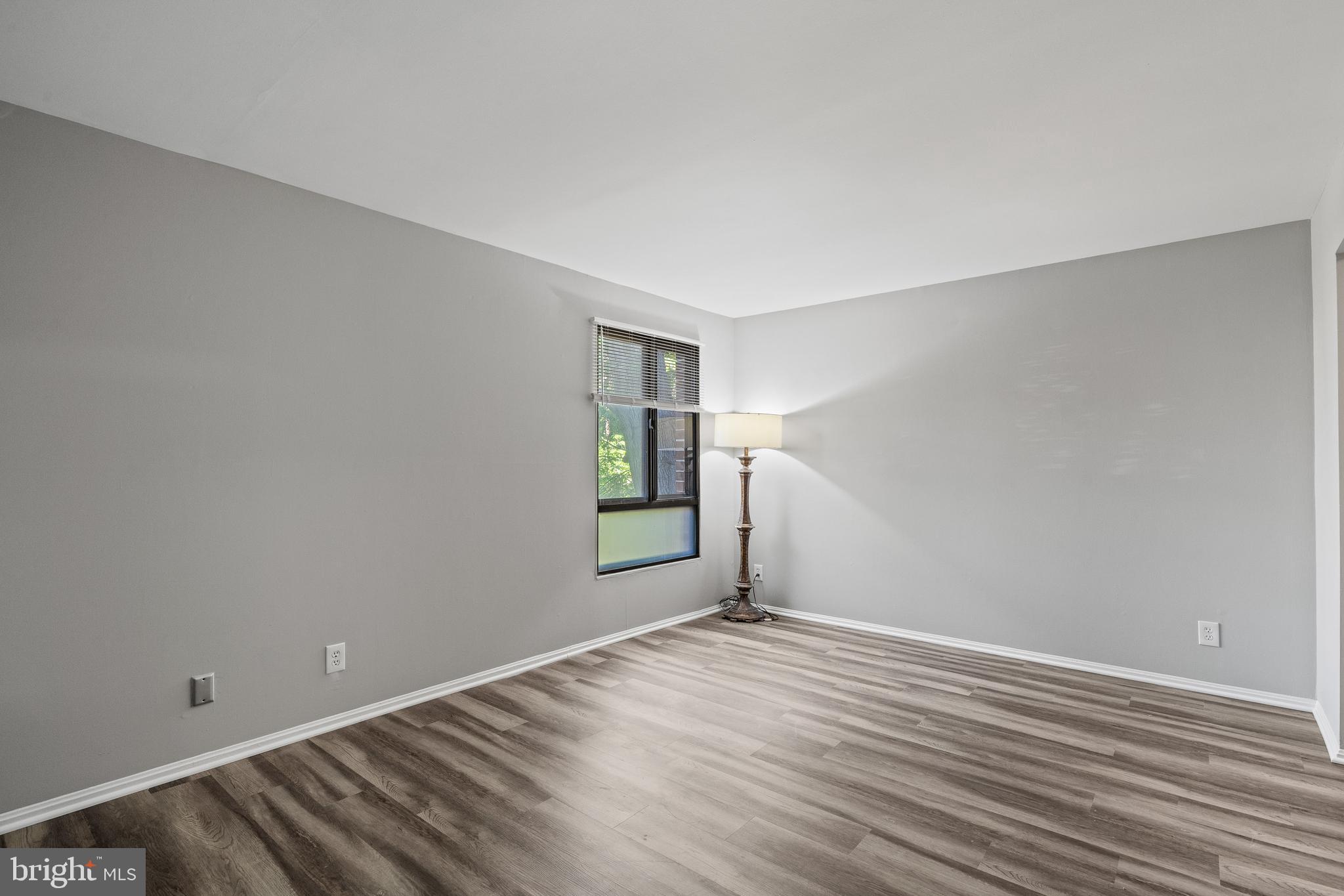 HERITAGE COURT - Residential