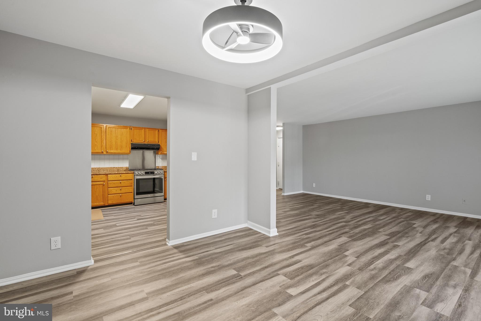 HERITAGE COURT - Residential