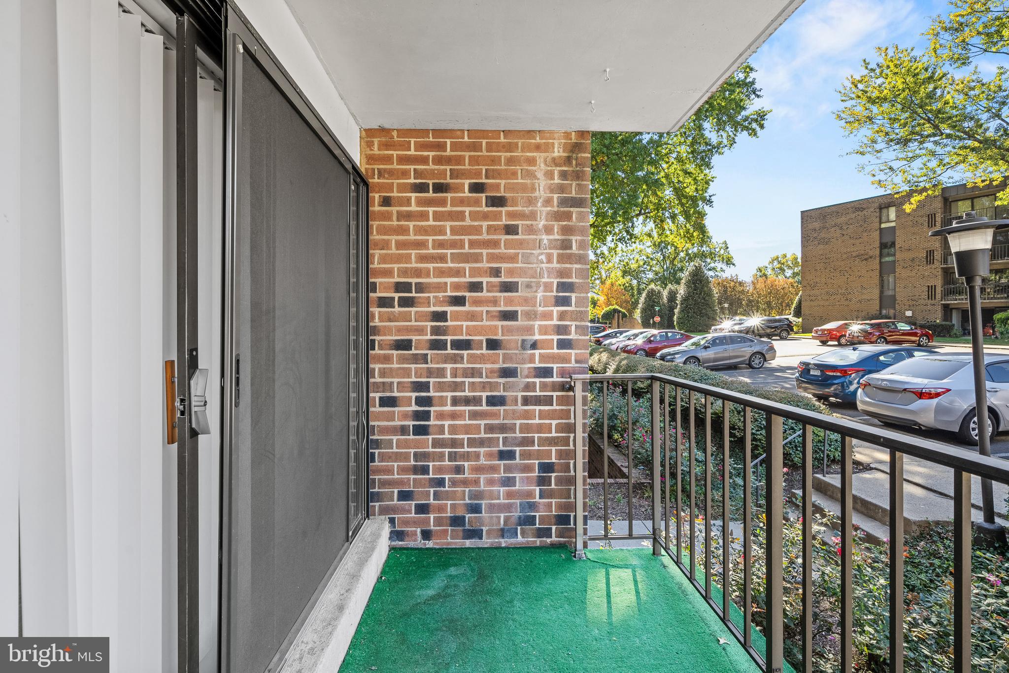 HERITAGE COURT - Residential