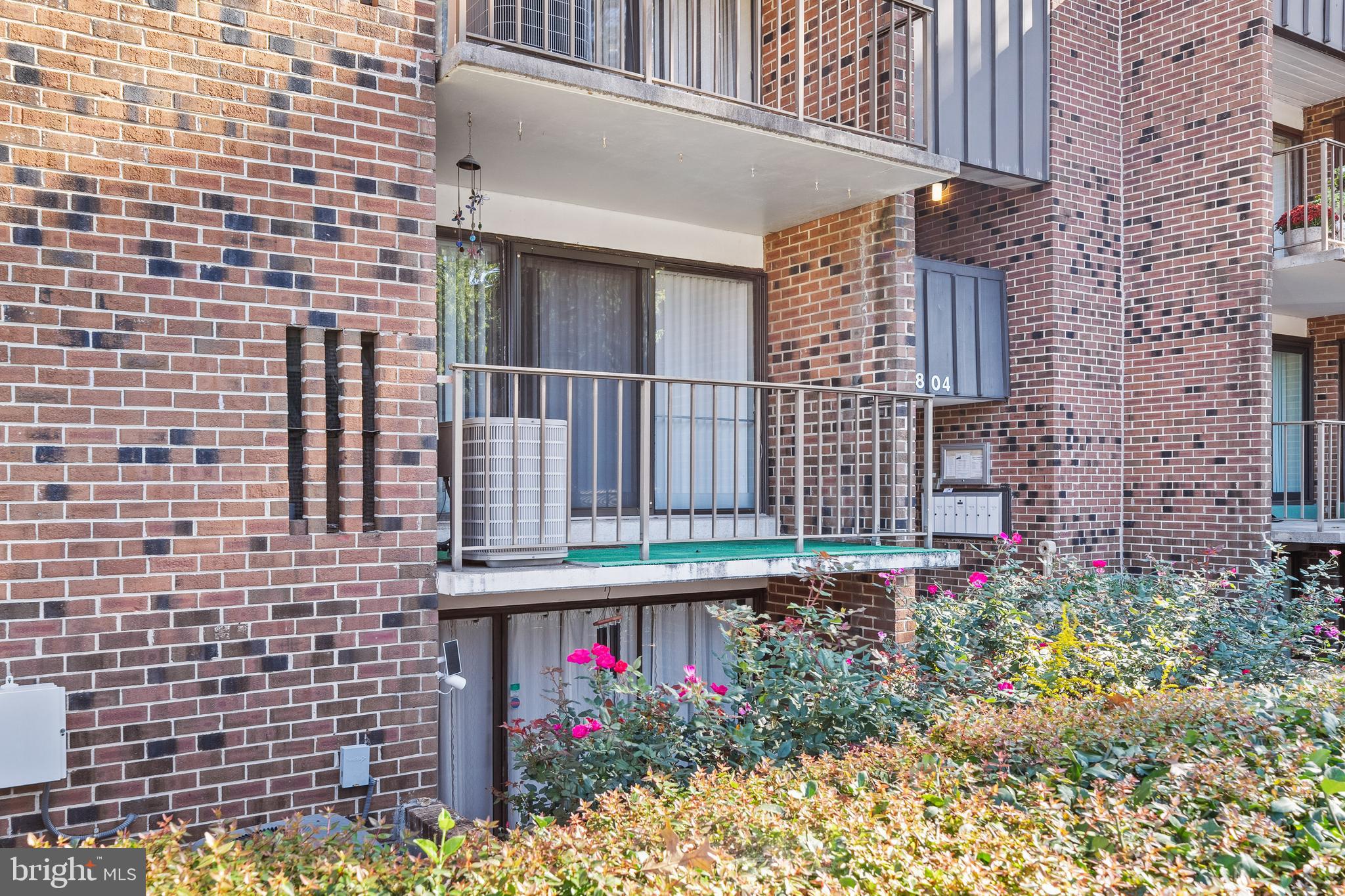 HERITAGE COURT - Residential