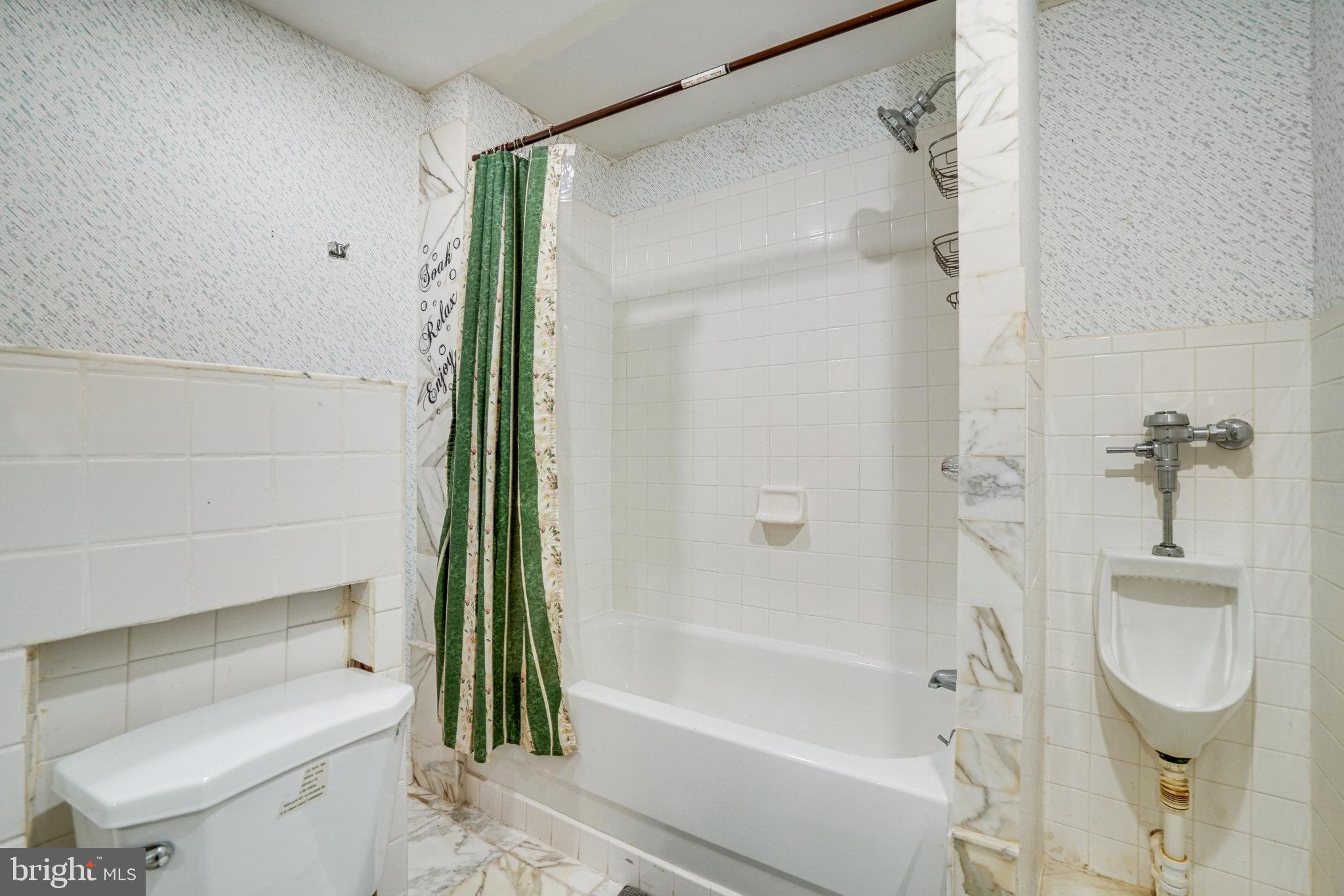 ARAGONA VILLAGE - Residential