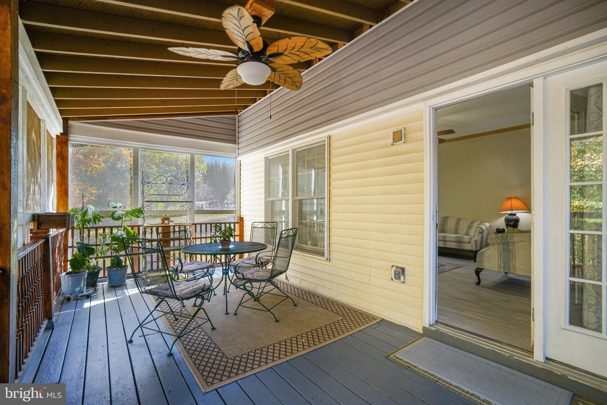 ARAGONA VILLAGE - Residential