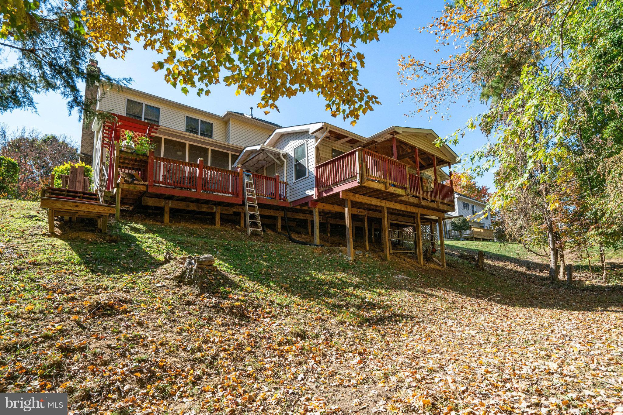 ARAGONA VILLAGE - Residential