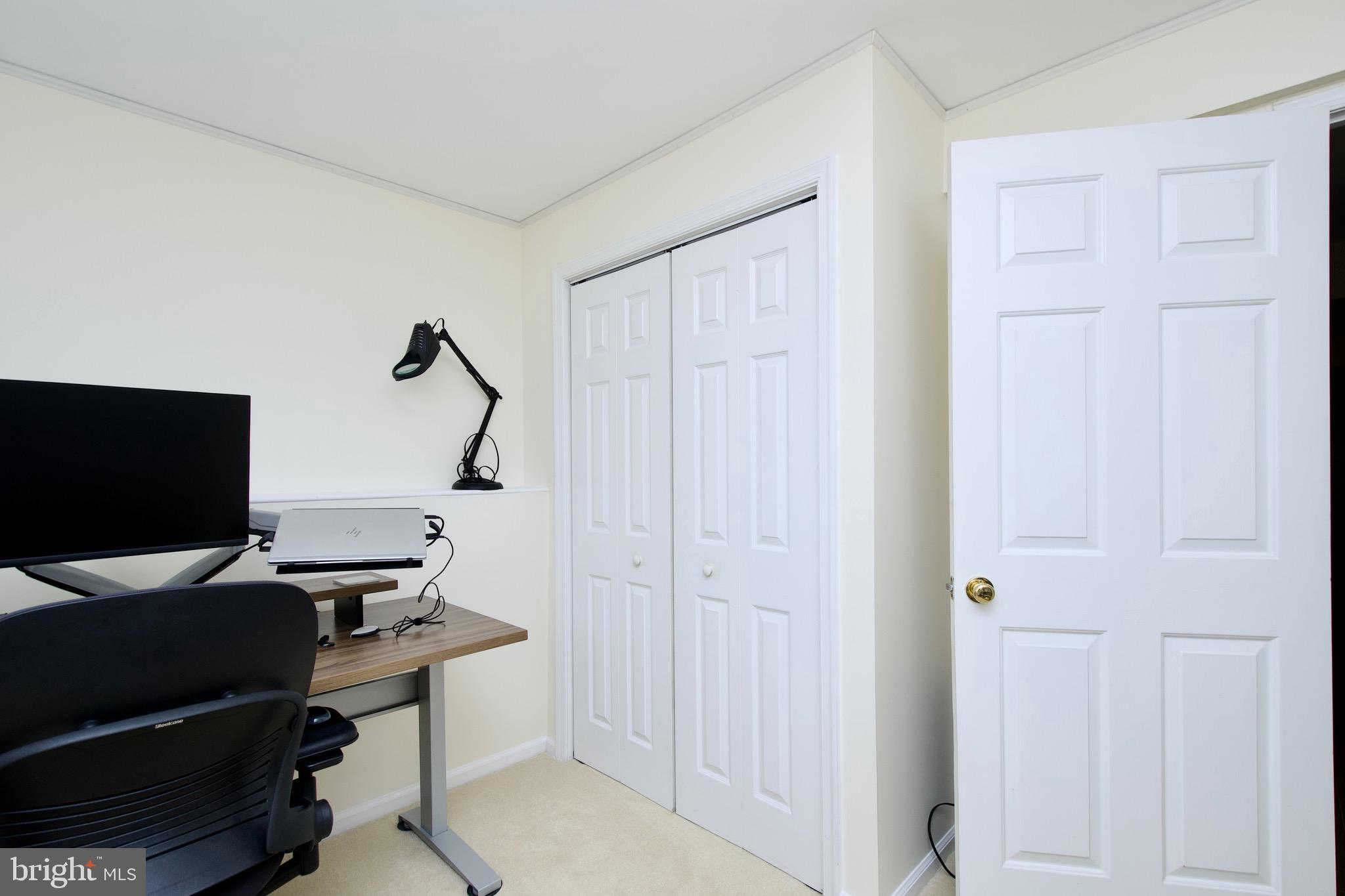 ISLAND CREEK - Residential