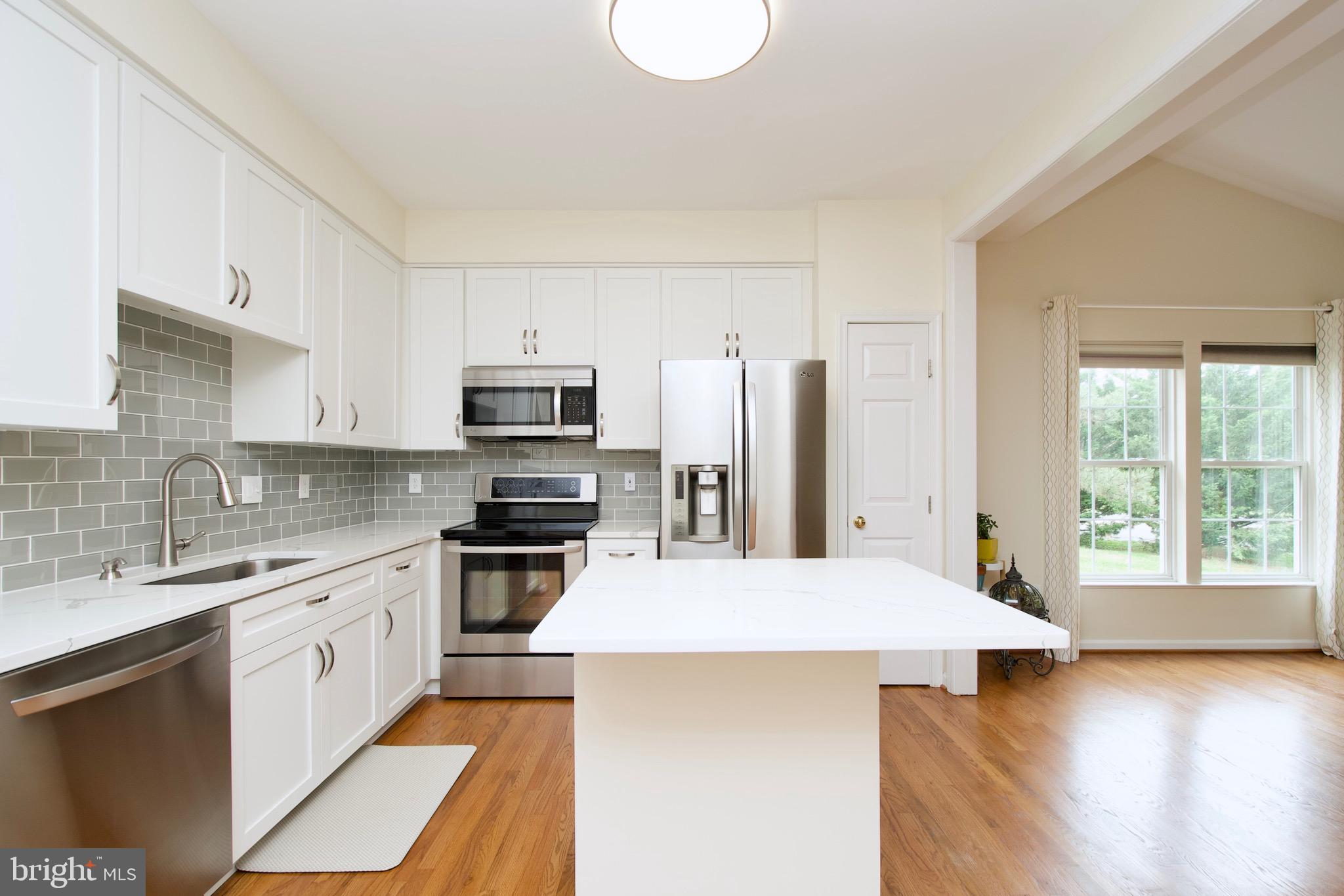 ISLAND CREEK - Residential