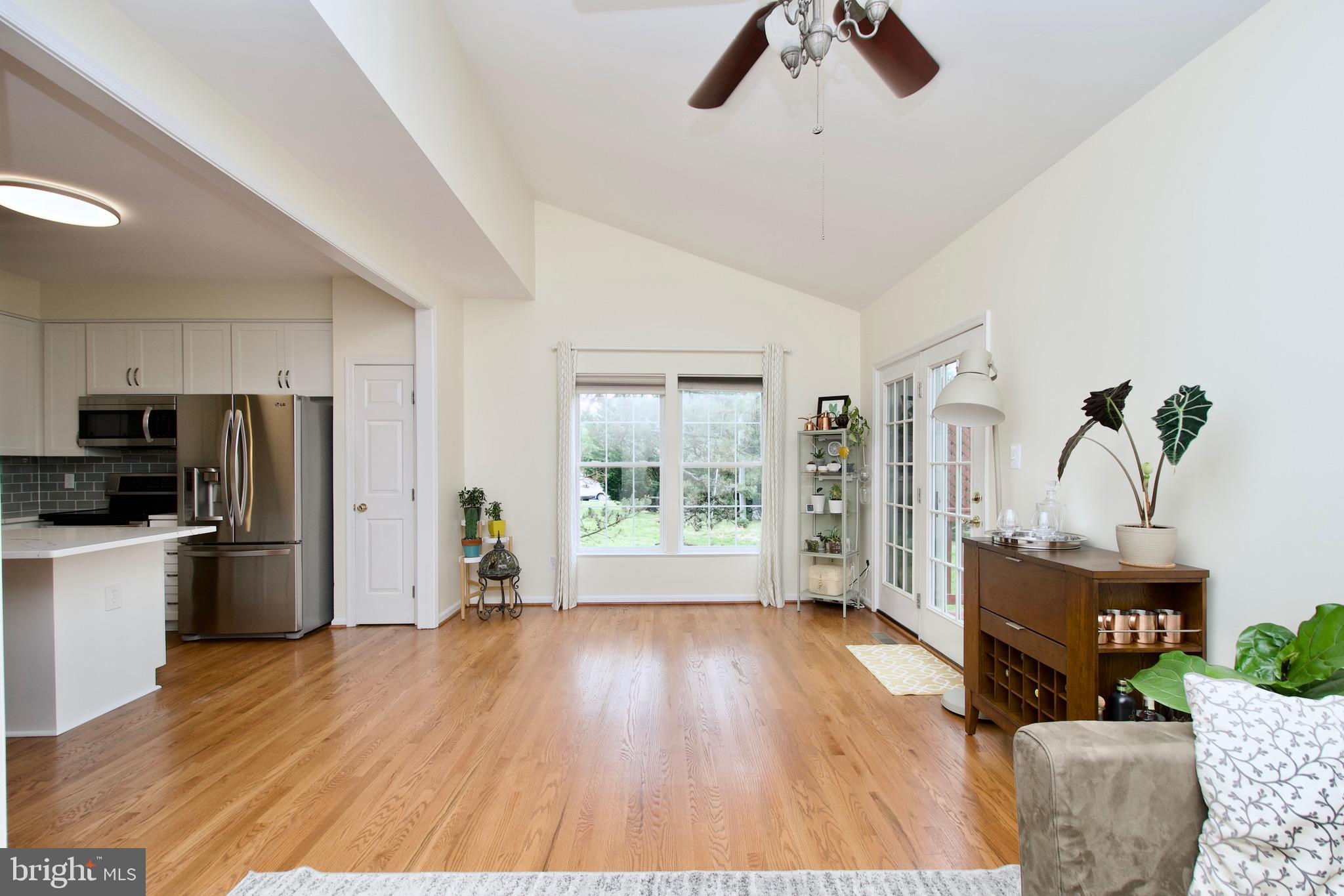 ISLAND CREEK - Residential