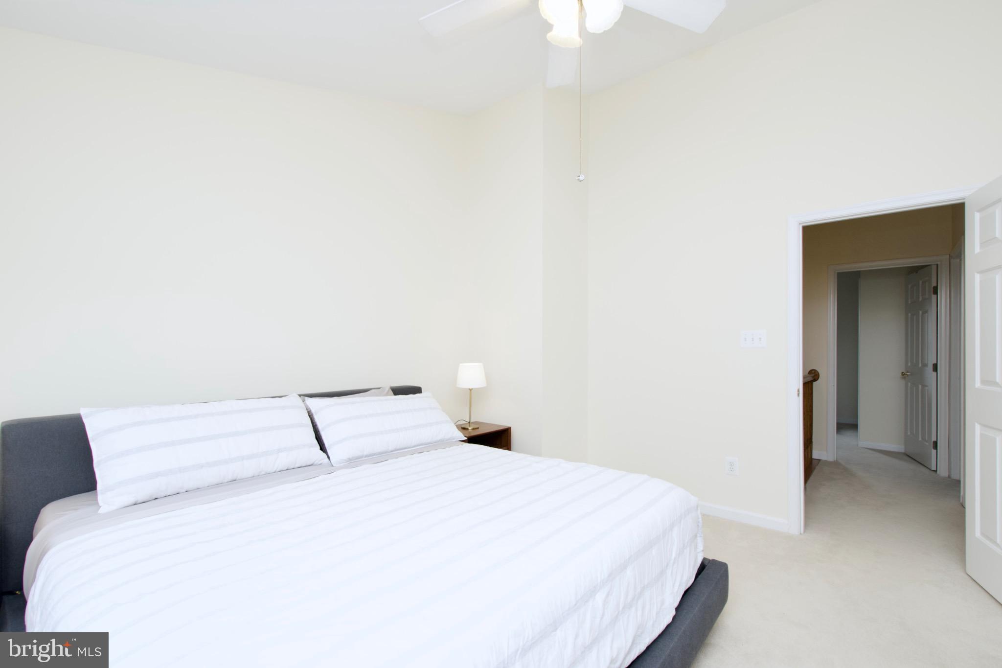 ISLAND CREEK - Residential