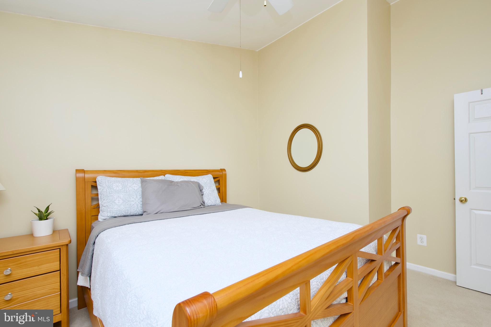 ISLAND CREEK - Residential