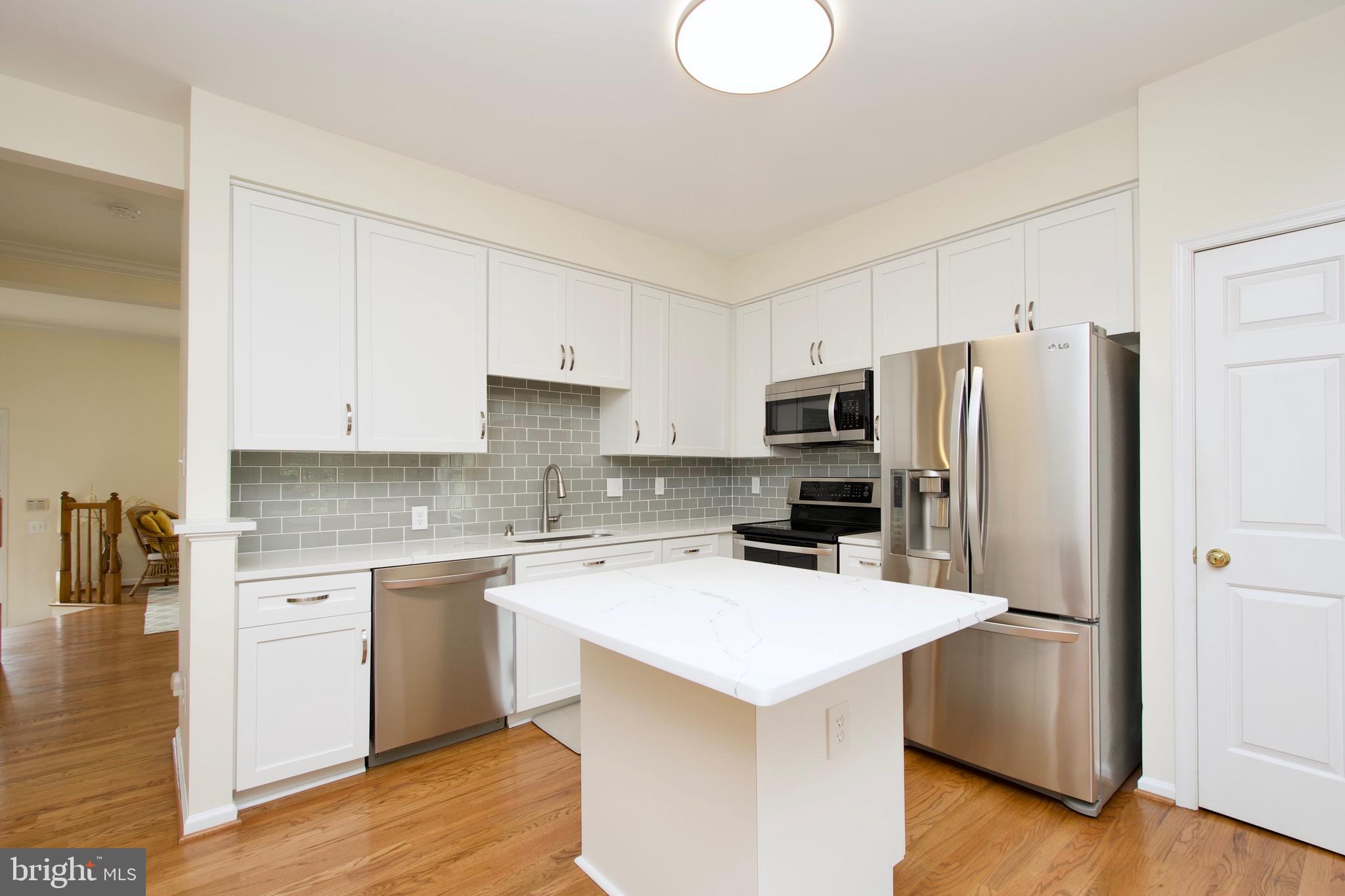 ISLAND CREEK - Residential