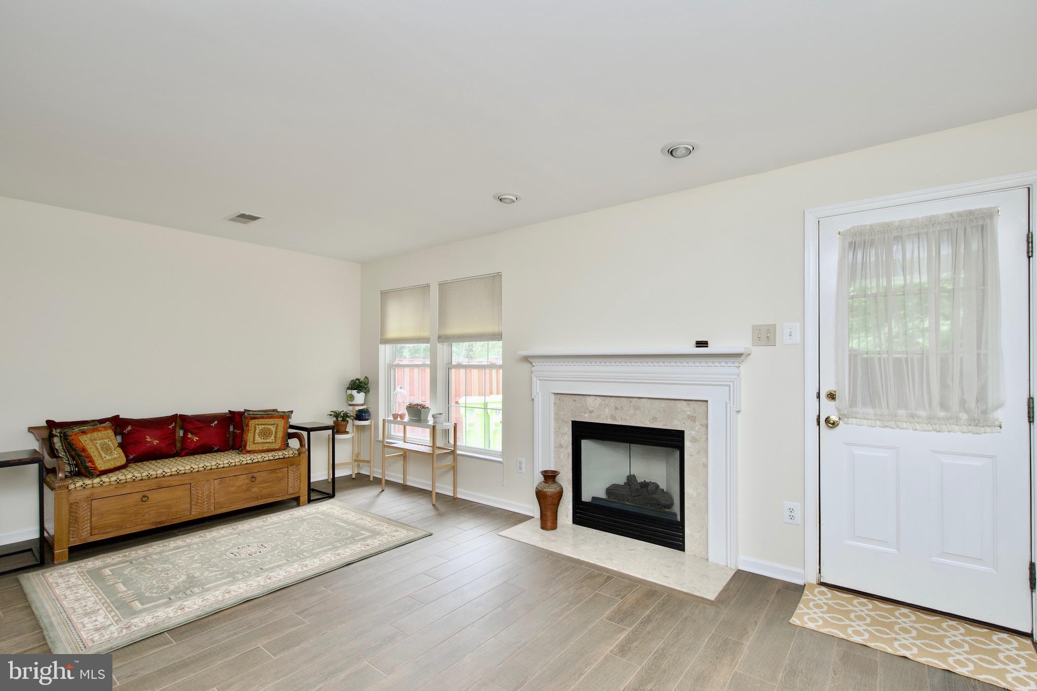 ISLAND CREEK - Residential