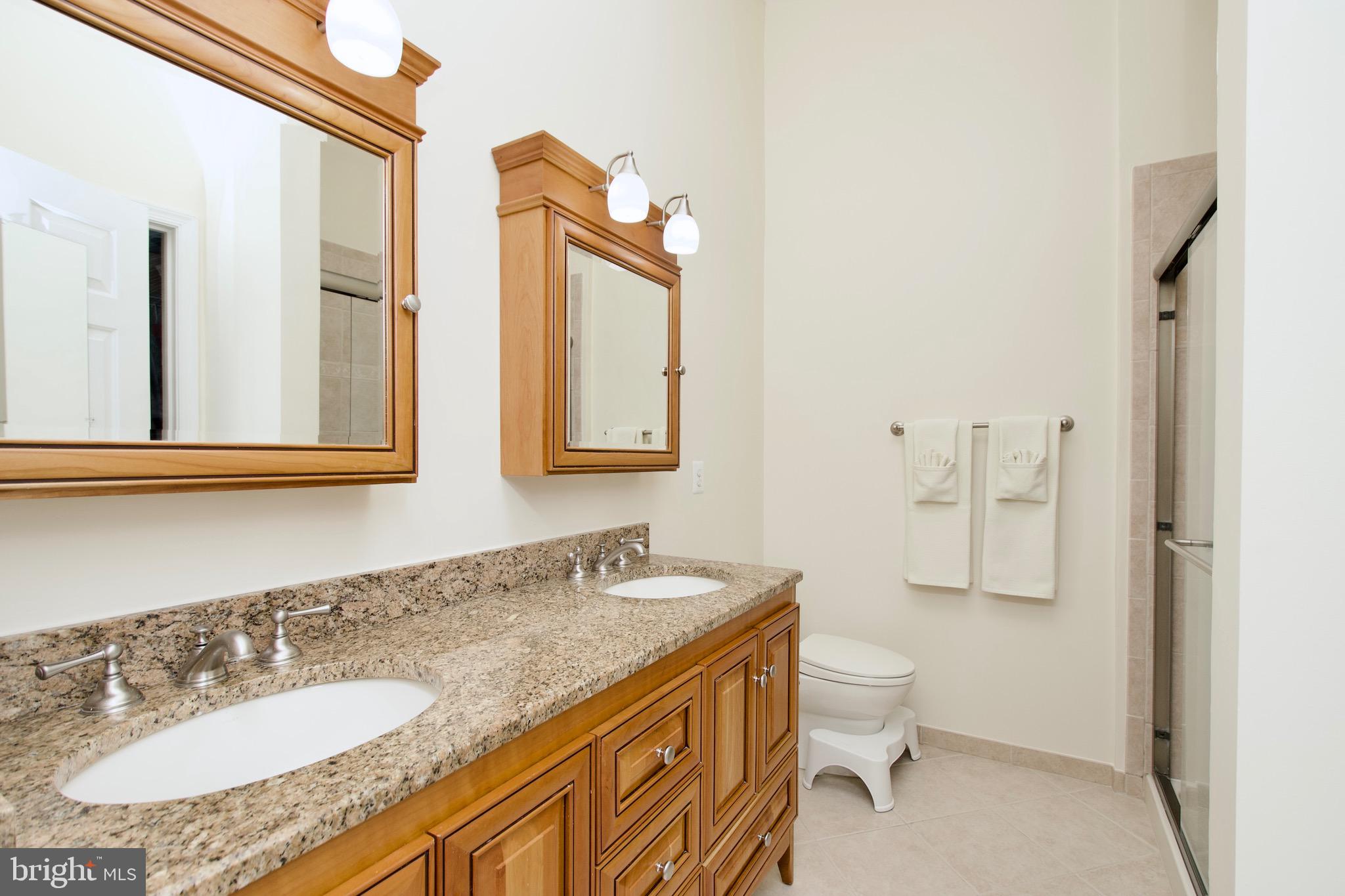 ISLAND CREEK - Residential