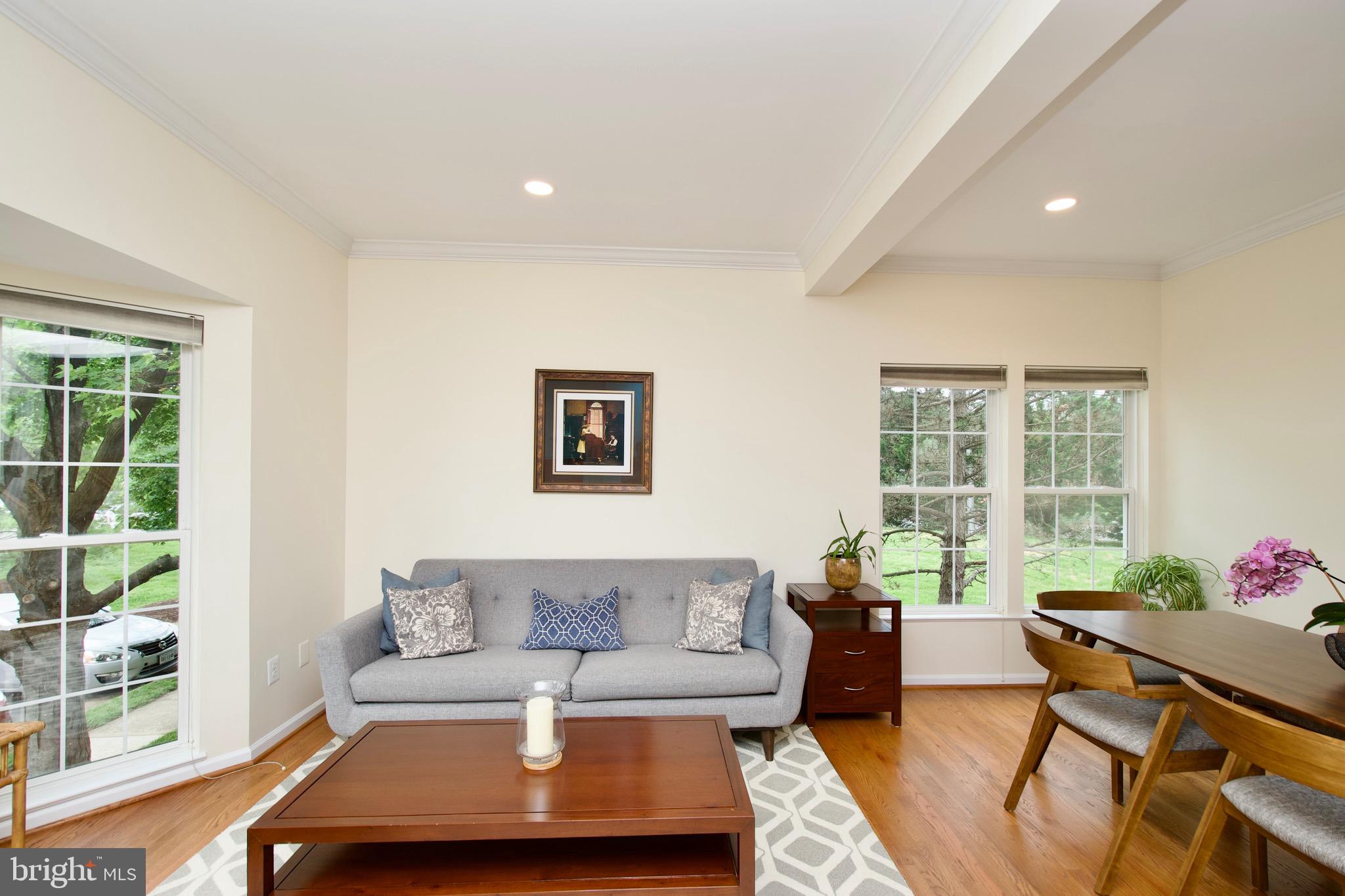 ISLAND CREEK - Residential