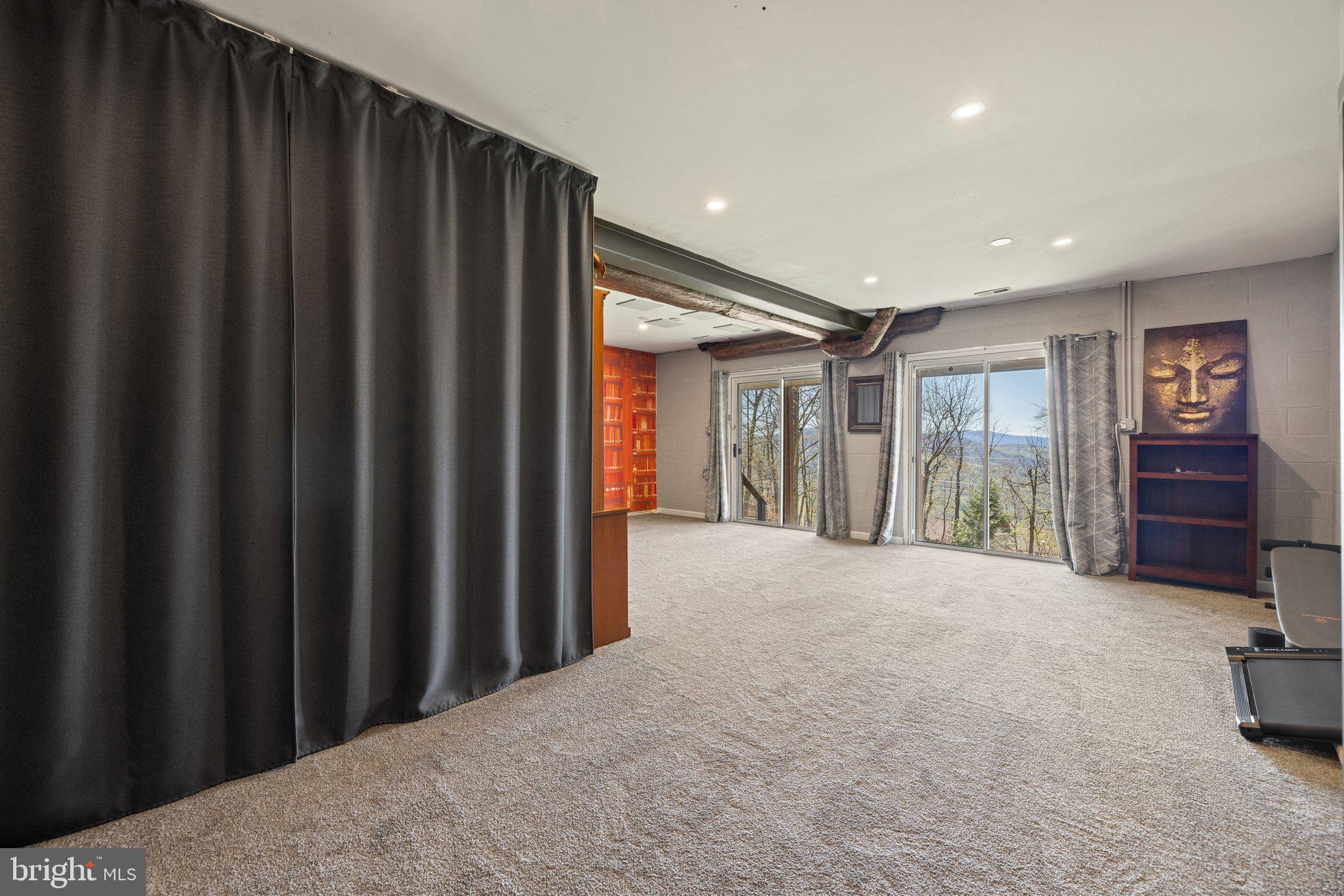 HIGH KNOB - Residential