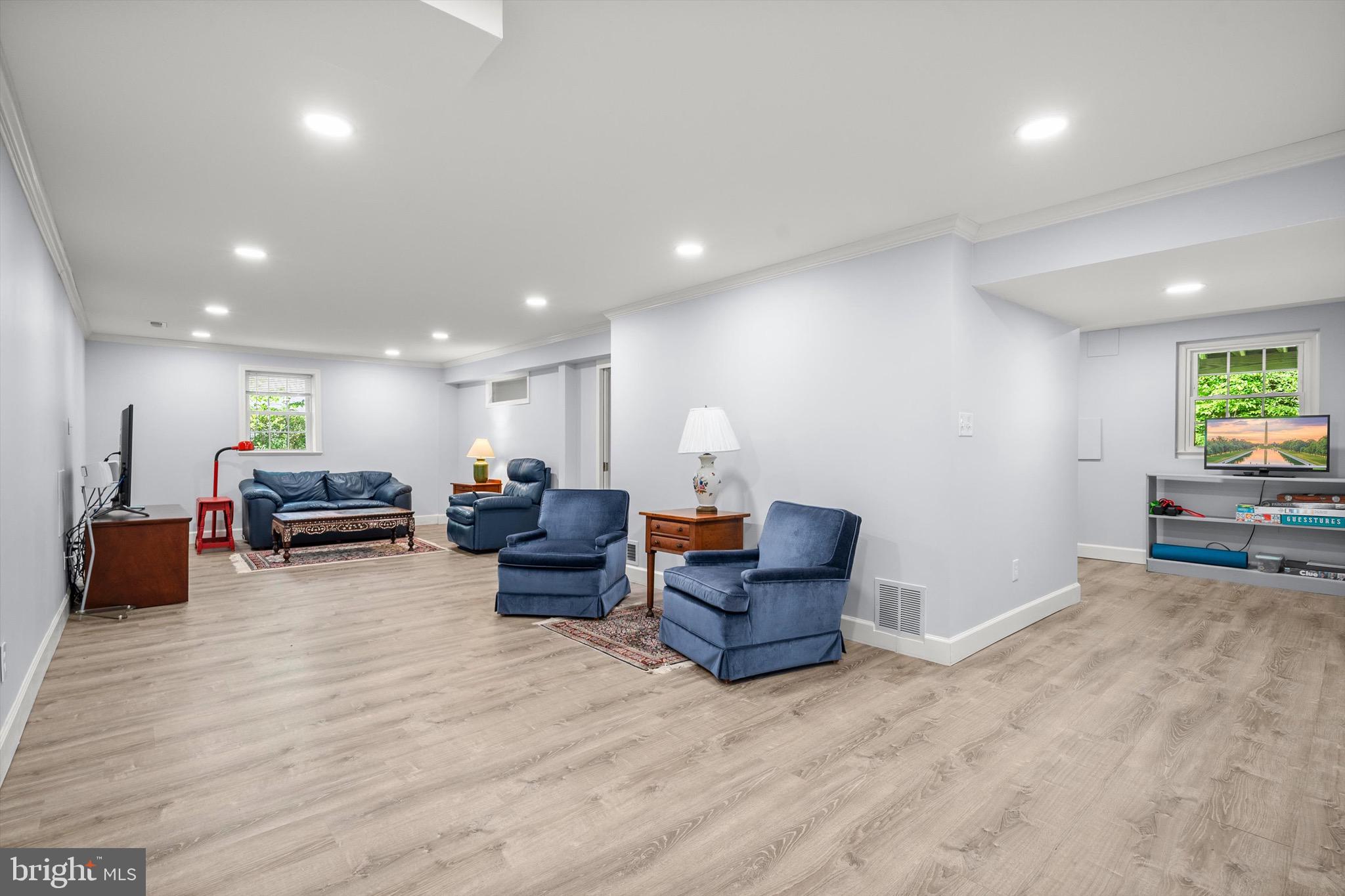 LONG BRANCH - Residential