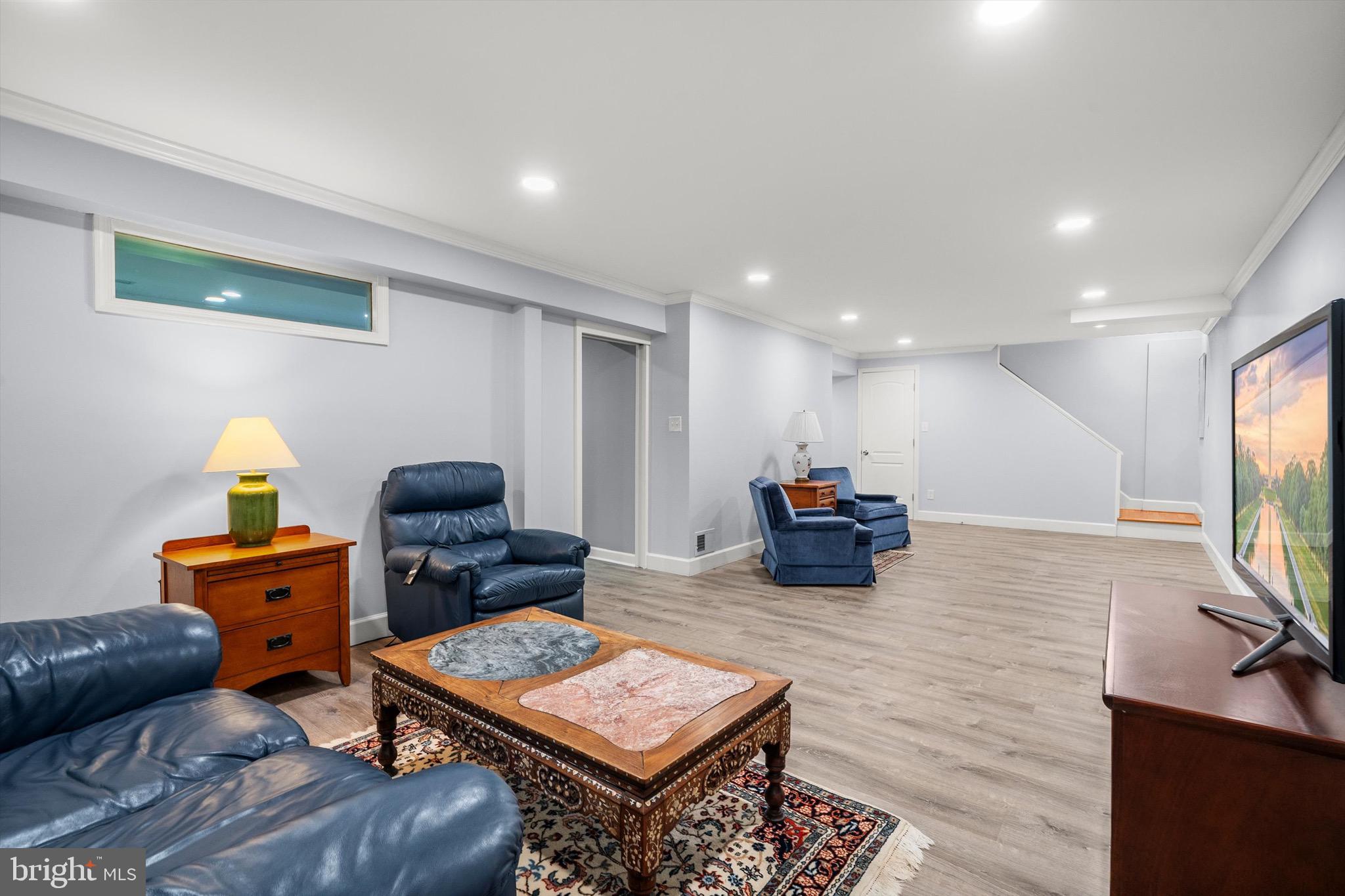 LONG BRANCH - Residential