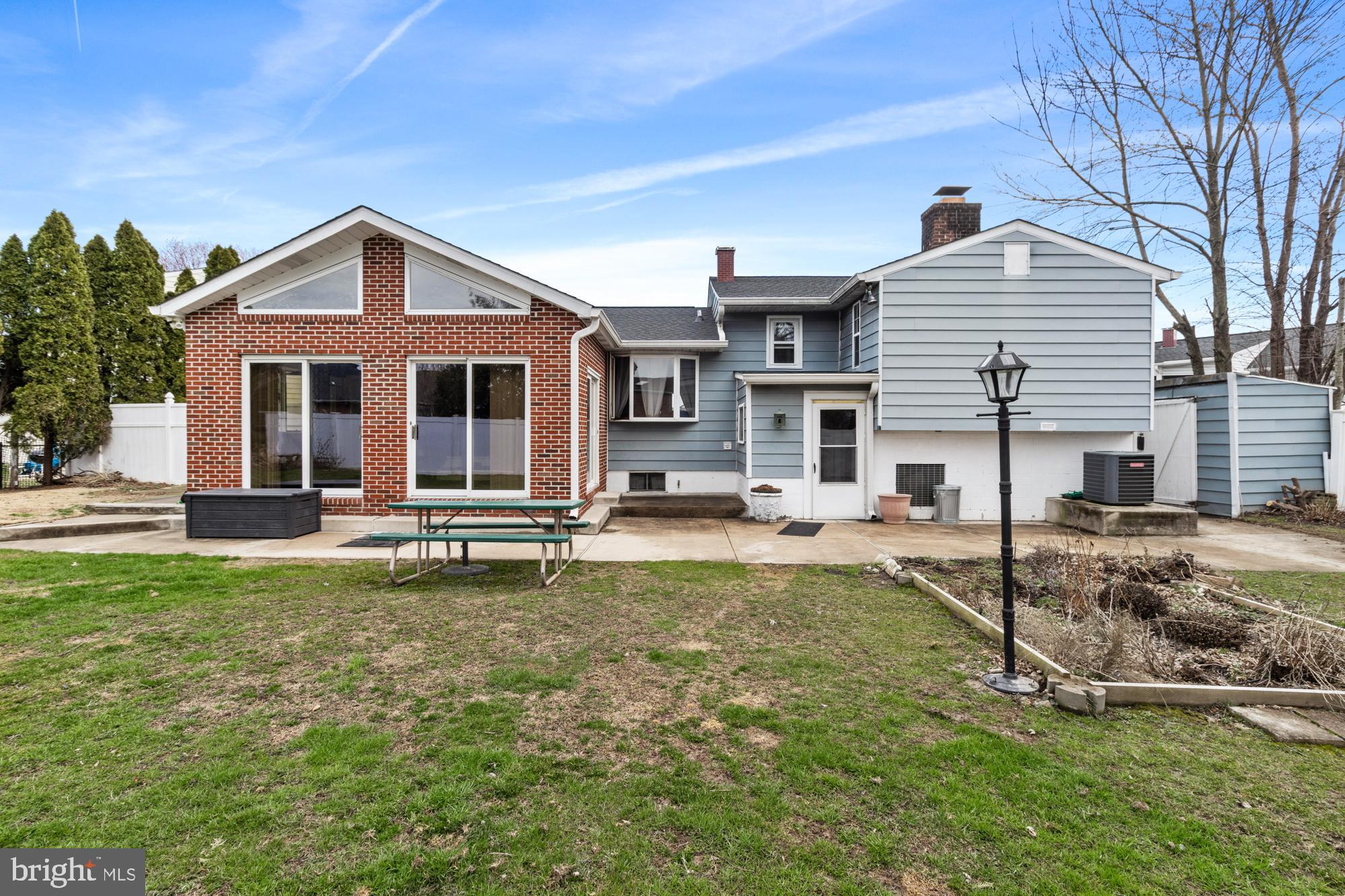 SILVERGATE VILLAGE - Residential