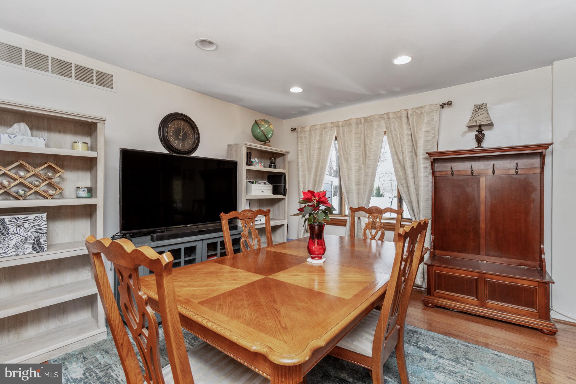 SILVERGATE VILLAGE - Residential