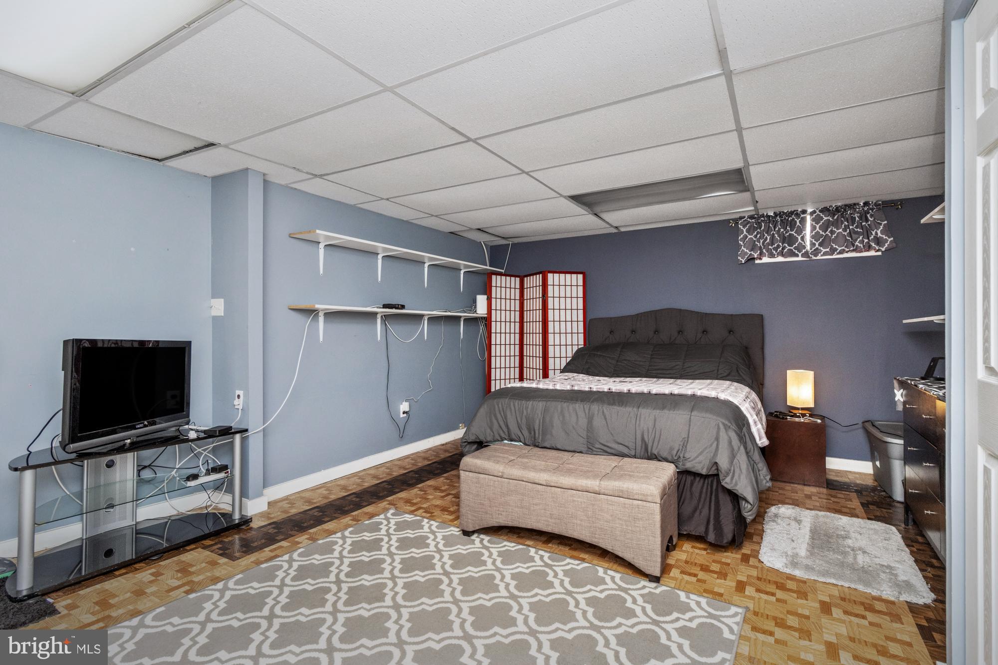 SILVERGATE VILLAGE - Residential