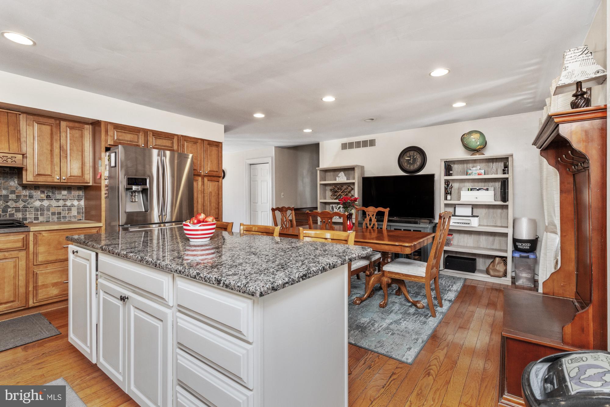 SILVERGATE VILLAGE - Residential