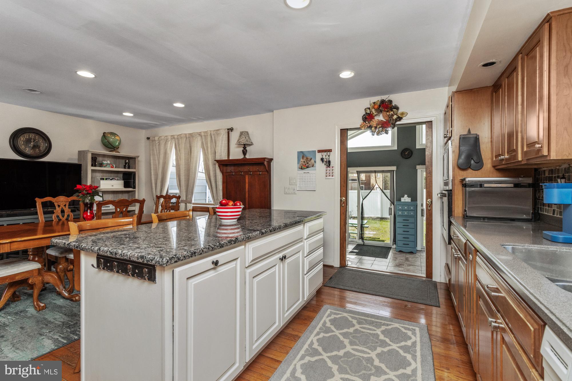 SILVERGATE VILLAGE - Residential