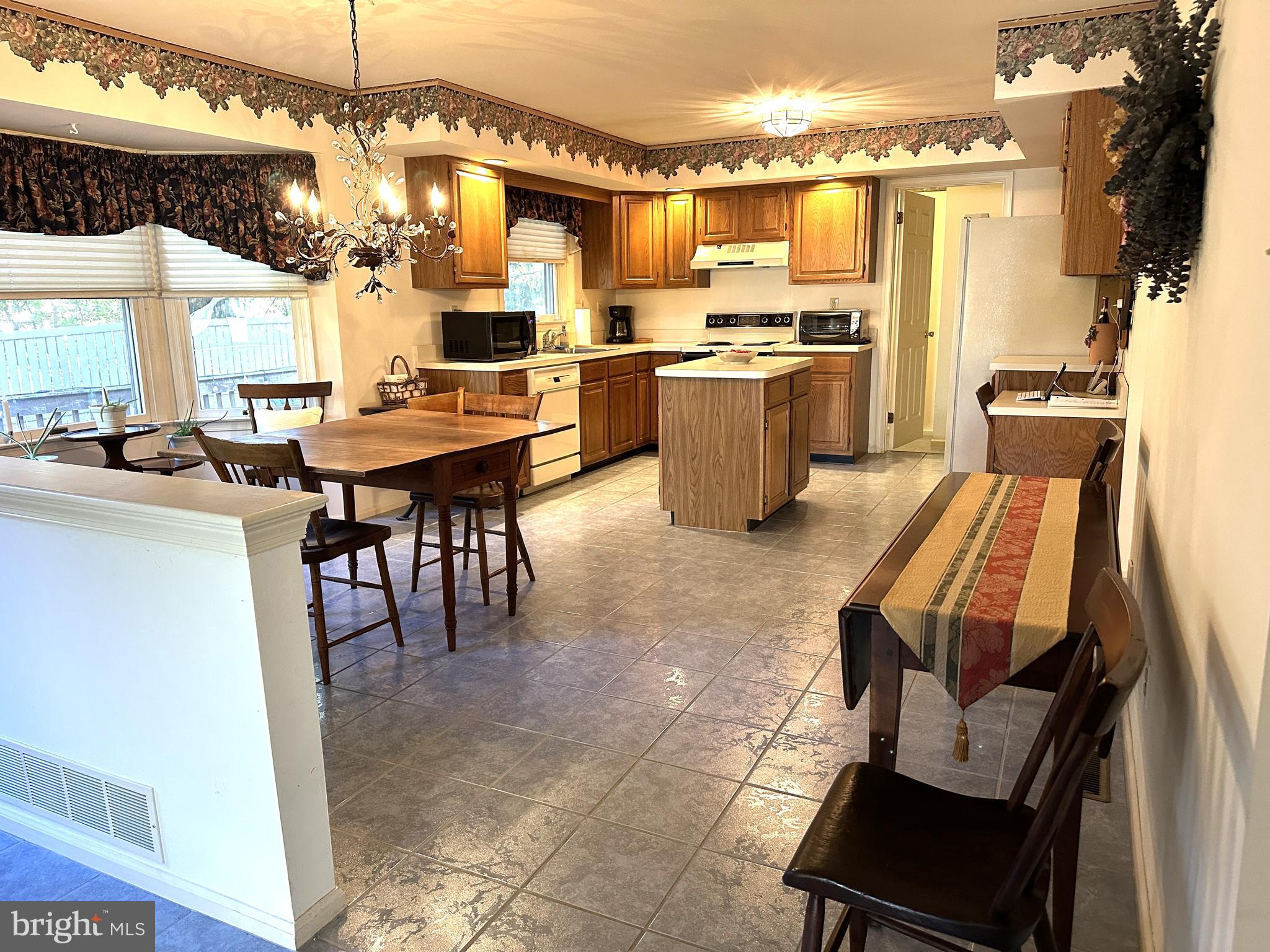 CASTLE HGTS - Residential