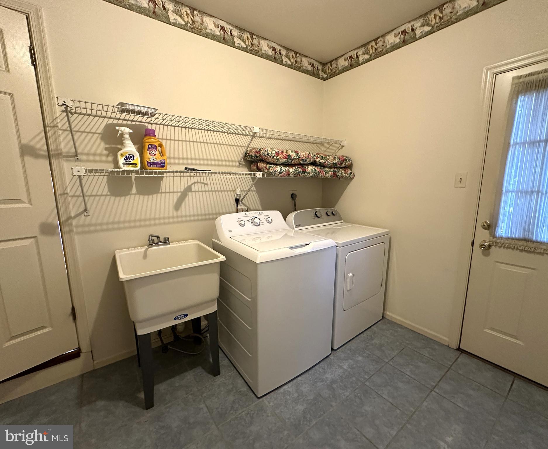 CASTLE HGTS - Residential