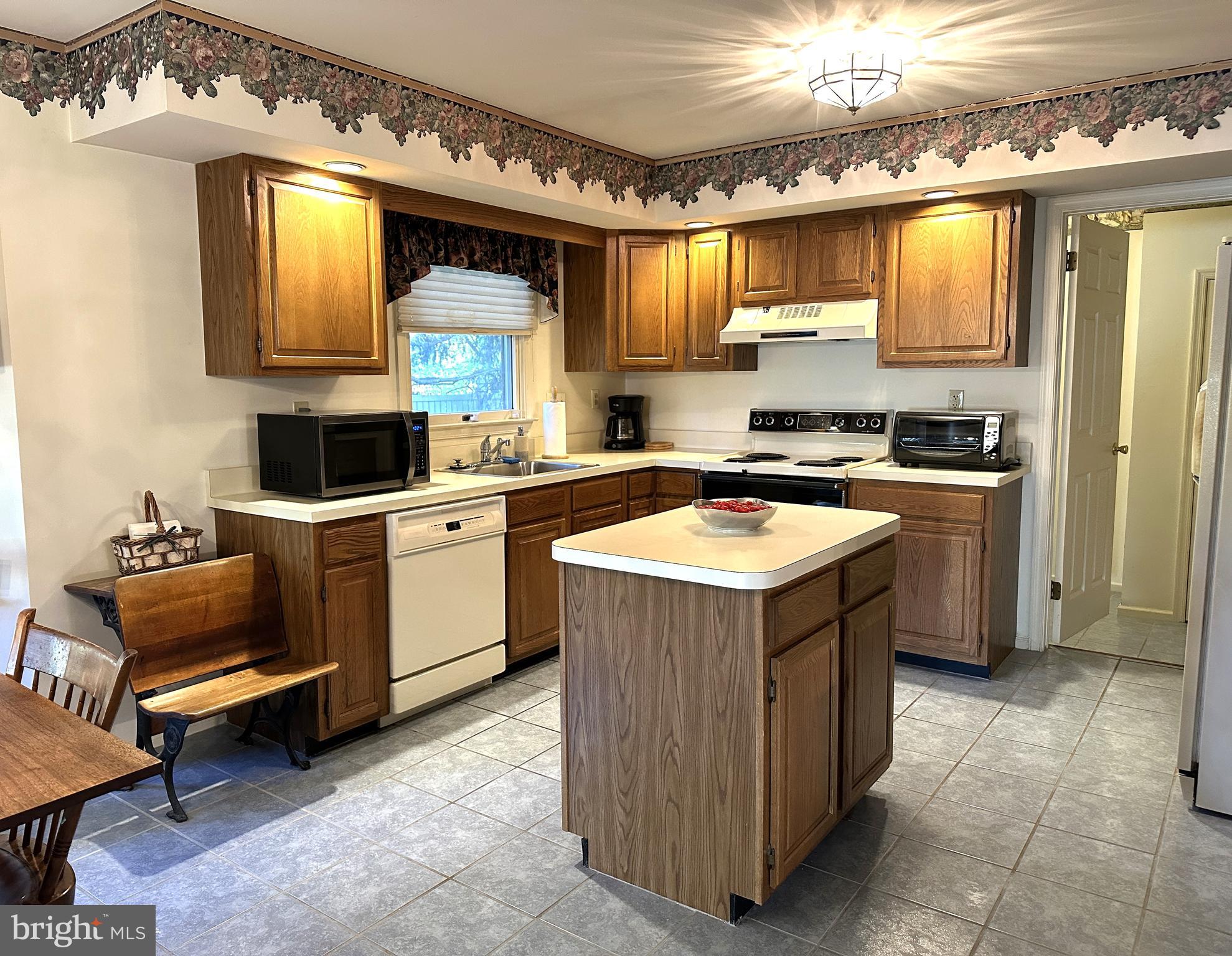 CASTLE HGTS - Residential