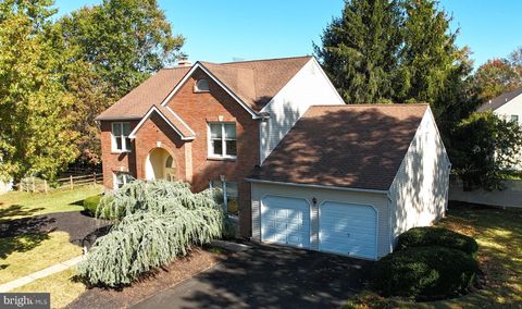 2801 DENBEIGH DRIVE HATFIELD PA 19440