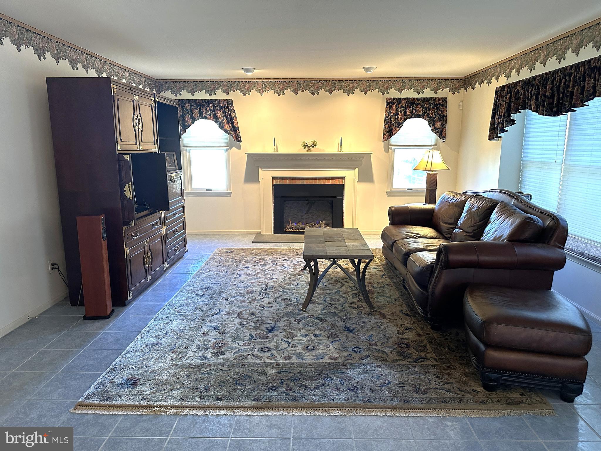 CASTLE HGTS - Residential