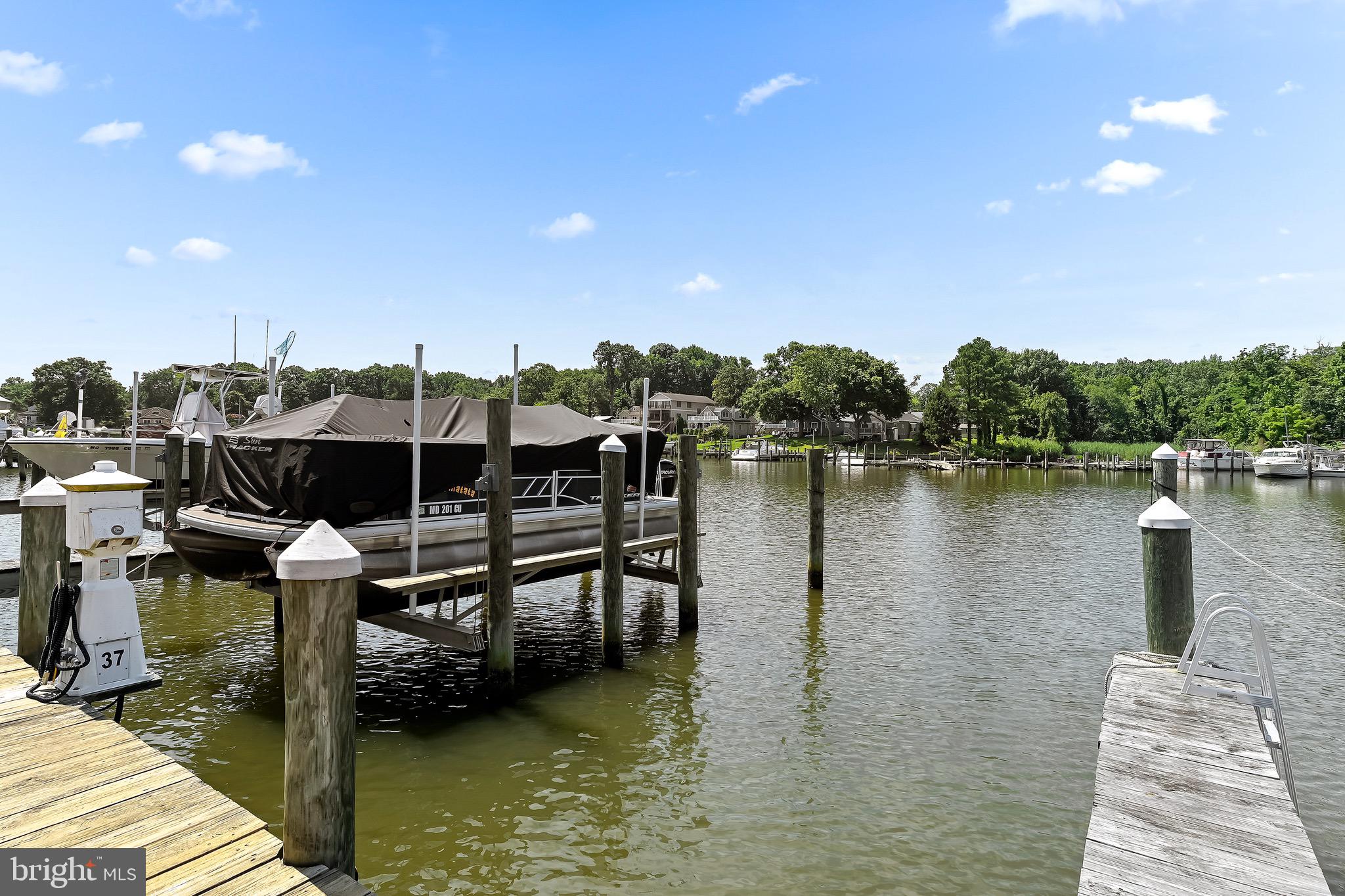 HOPEWELL POINTE - Residential