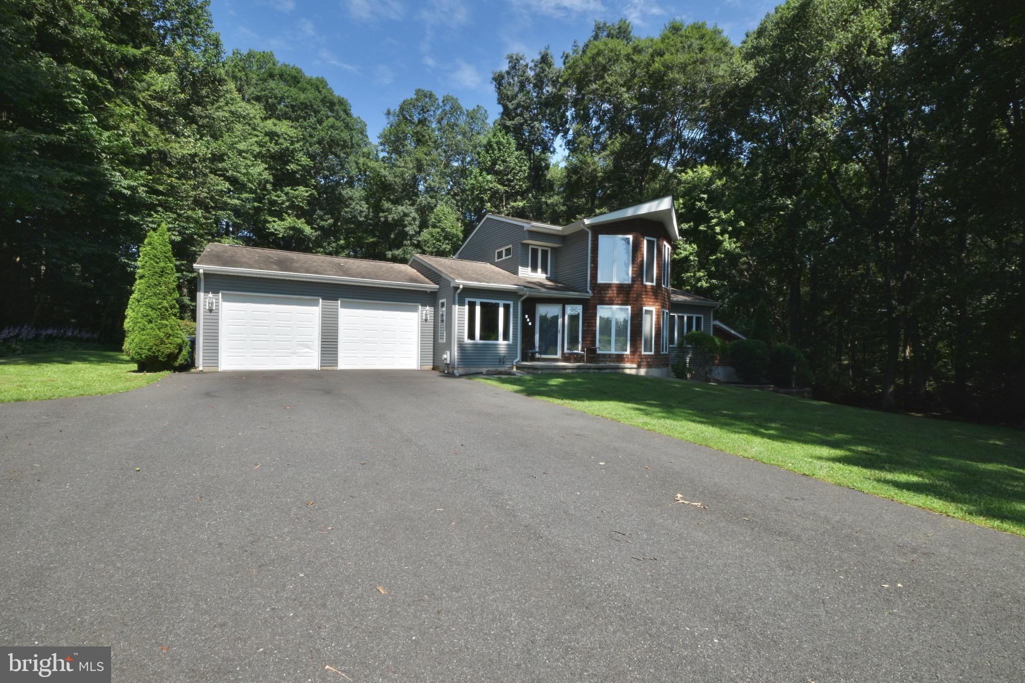 236 VINEYARD DRIVE