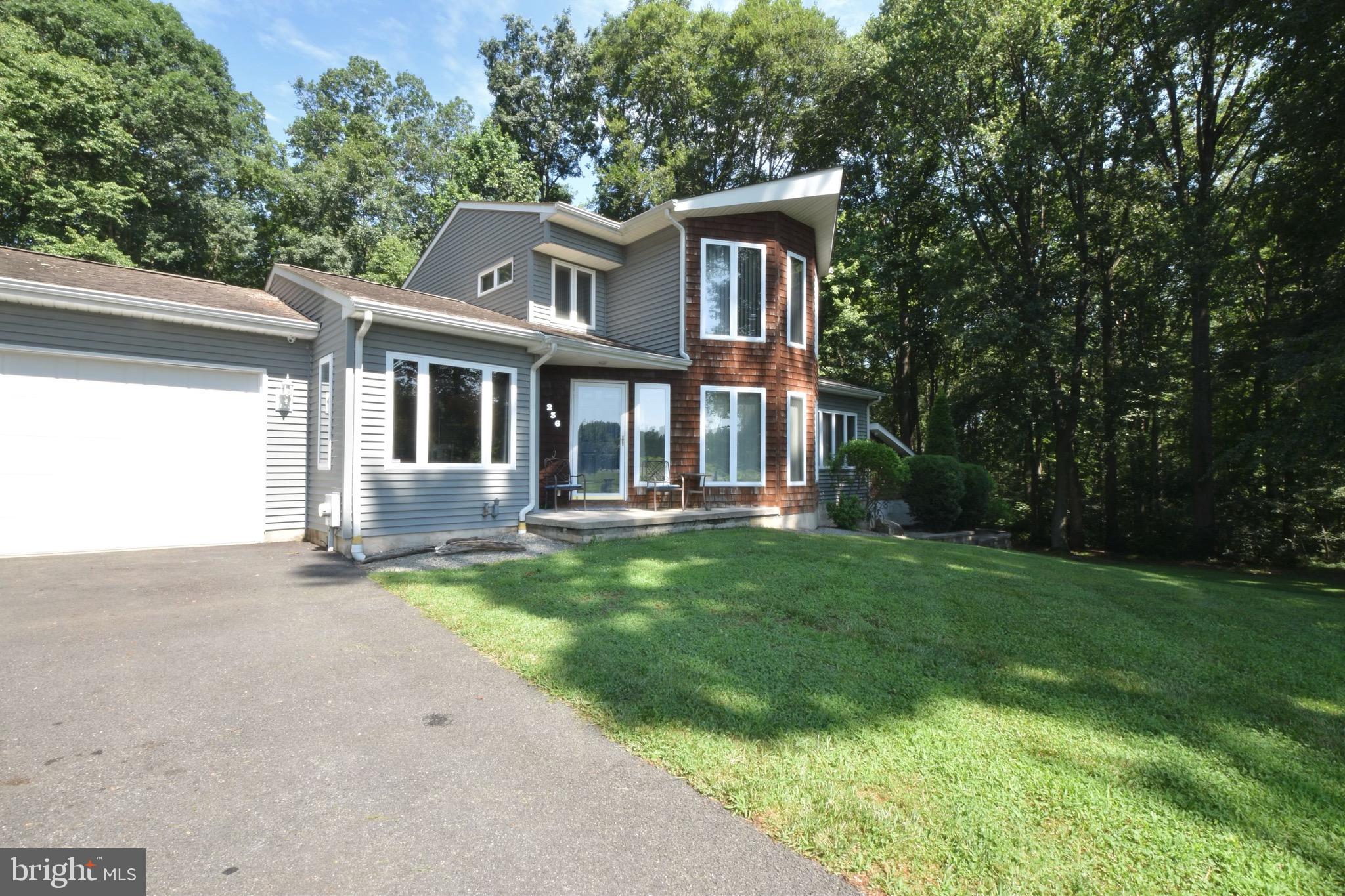 236 VINEYARD DRIVE