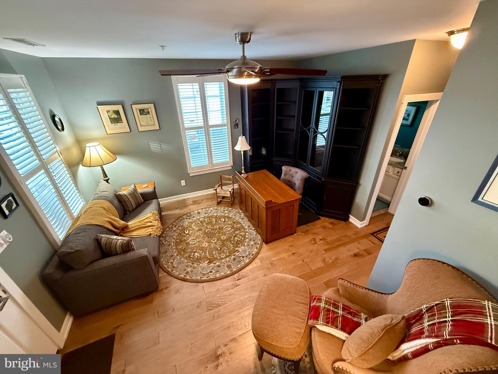 WATERSIDE - Residential