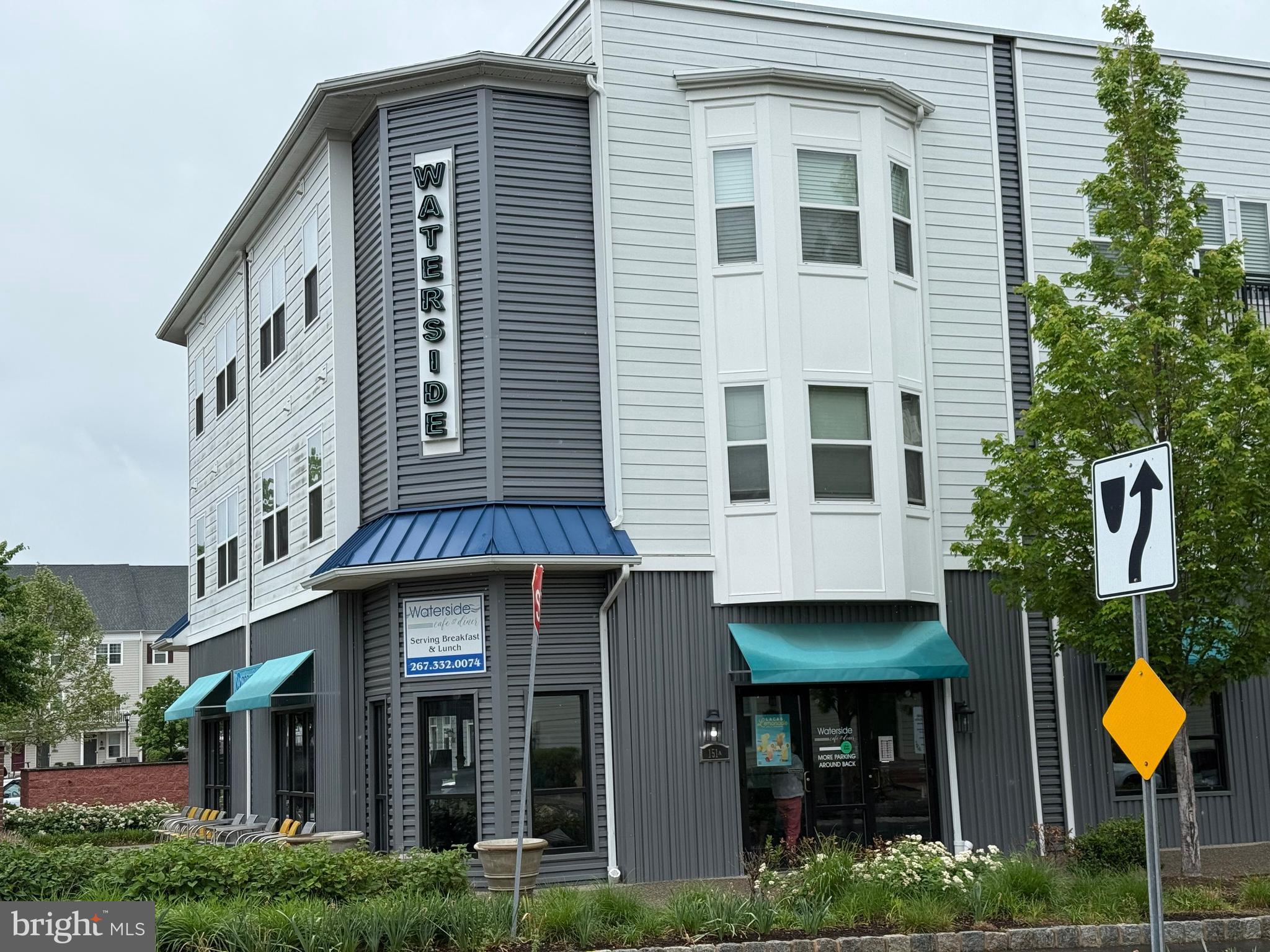 WATERSIDE - Residential