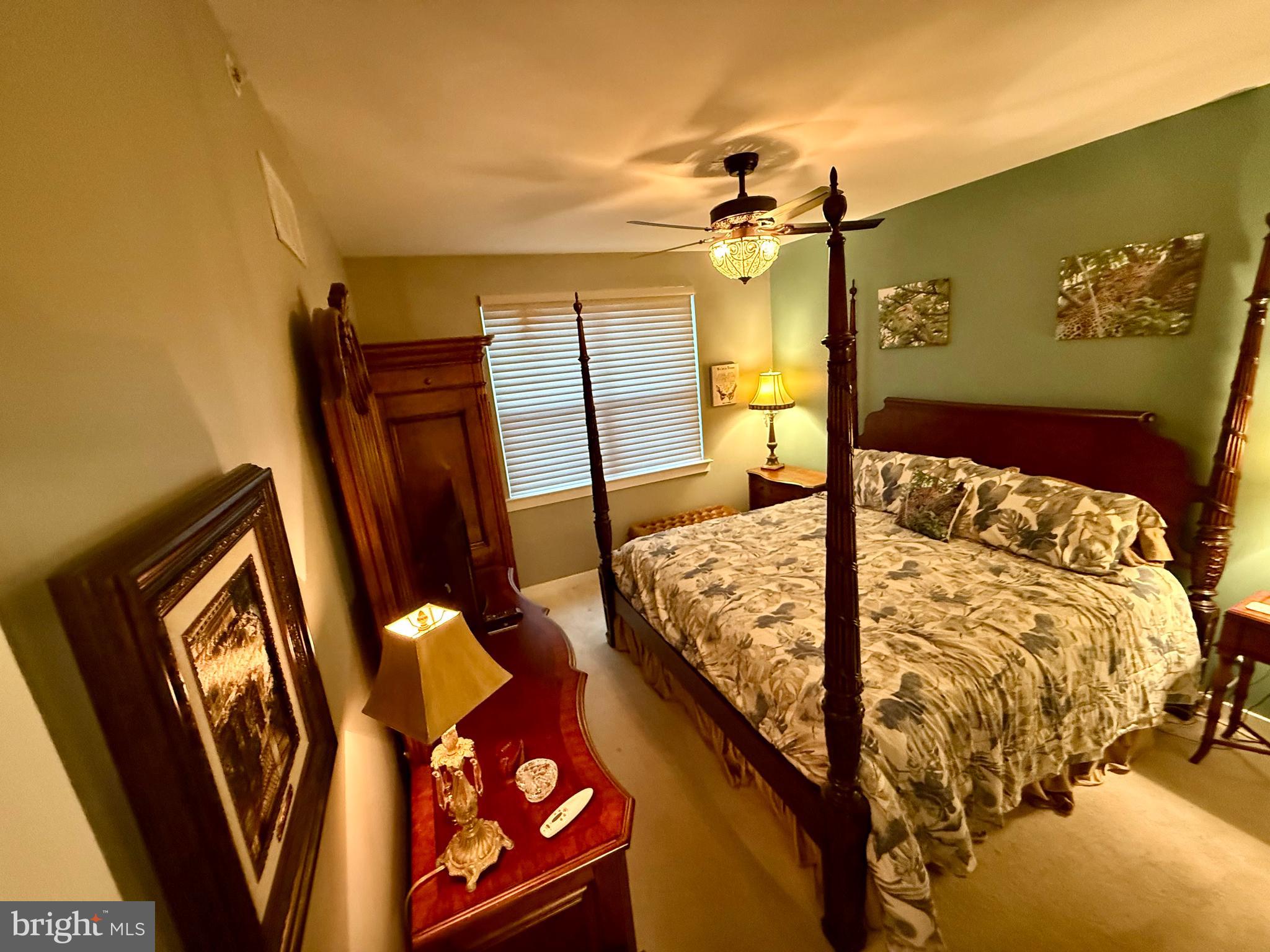 WATERSIDE - Residential