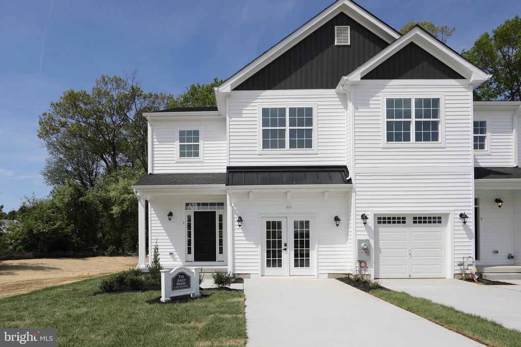 Photo of 1 Birchwood Lane, WILLIAMSTOWN, NJ 08094 (MLS # NJGL2064696)