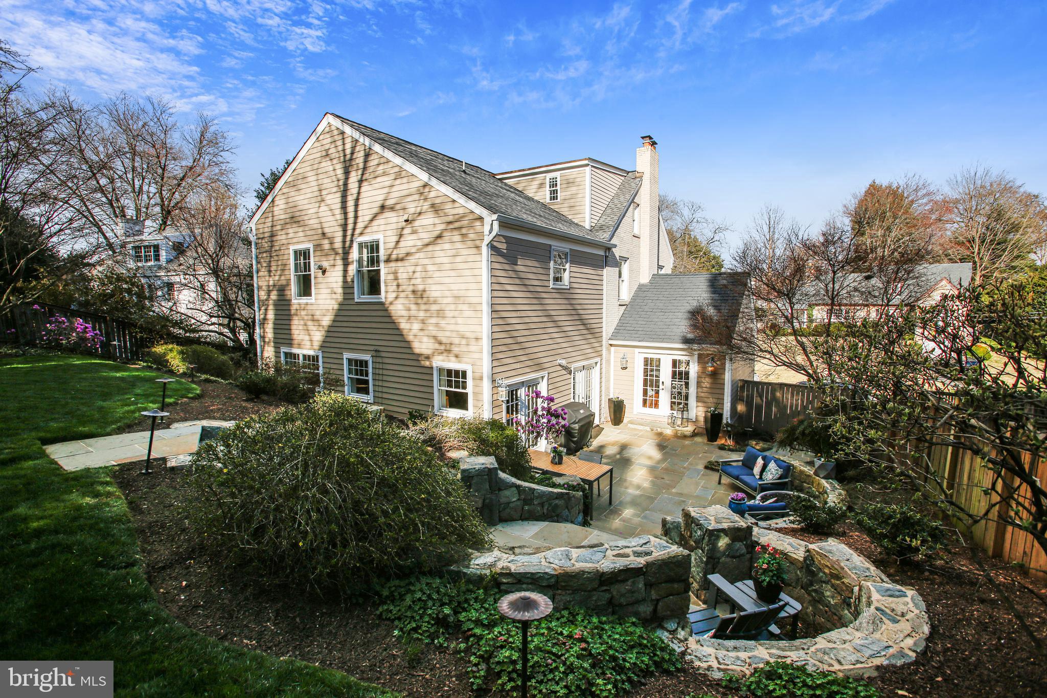 COUNTRY CLUB HILLS - Residential