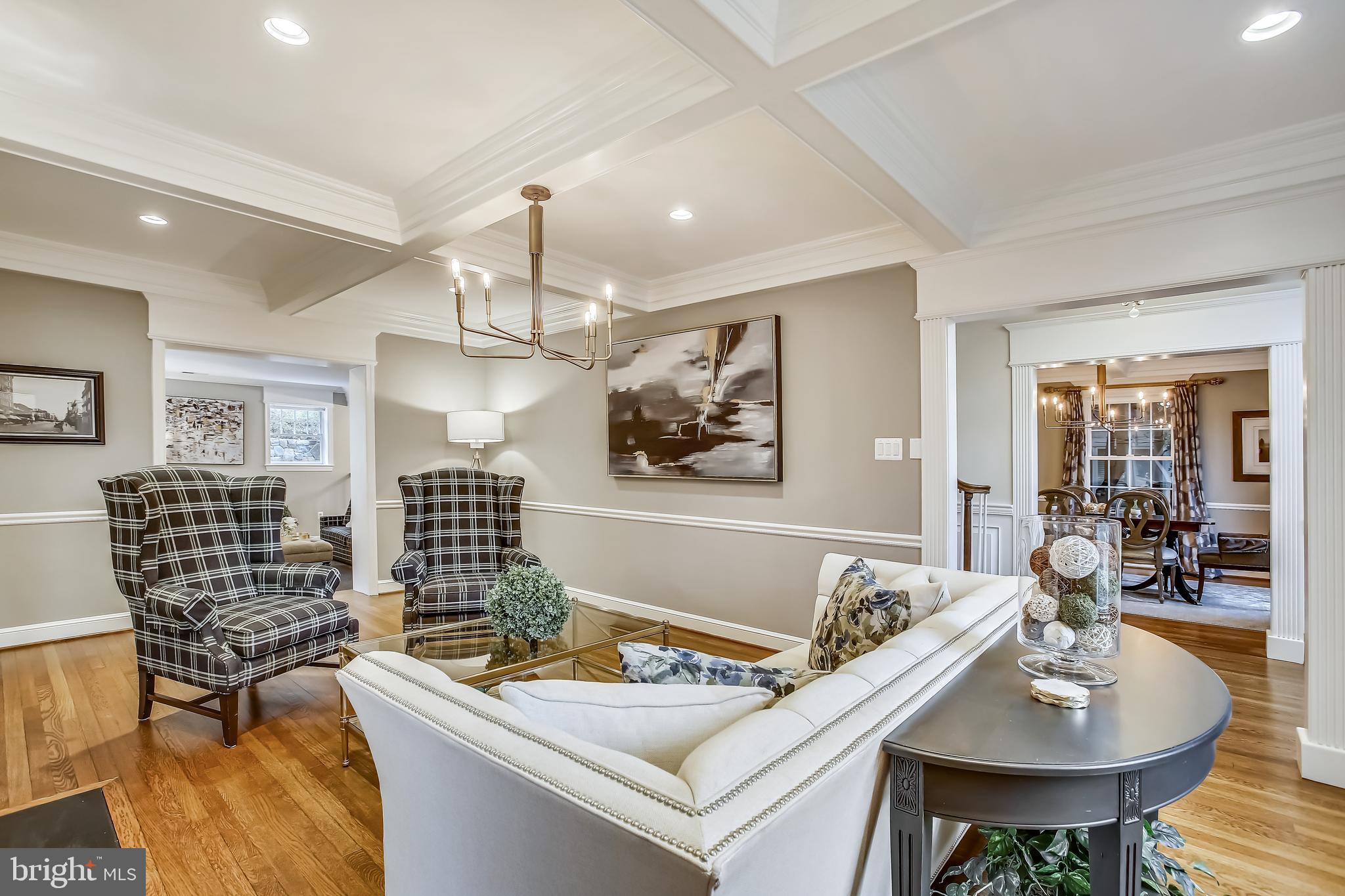 COUNTRY CLUB HILLS - Residential