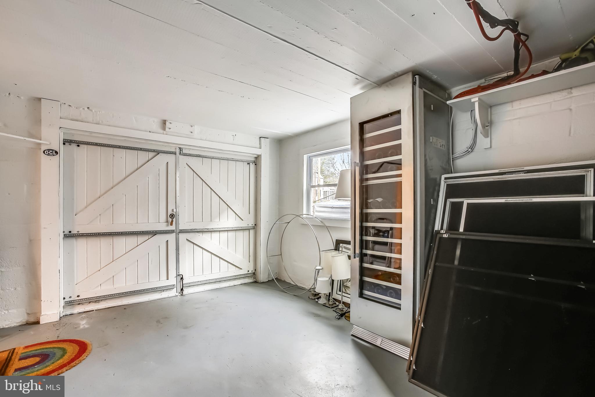 COUNTRY CLUB HILLS - Residential