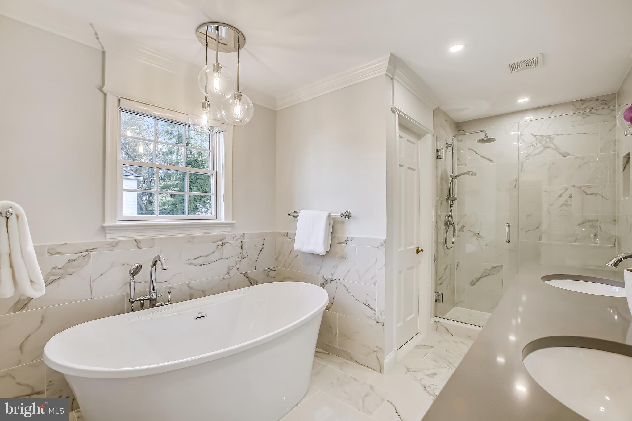 COUNTRY CLUB HILLS - Residential