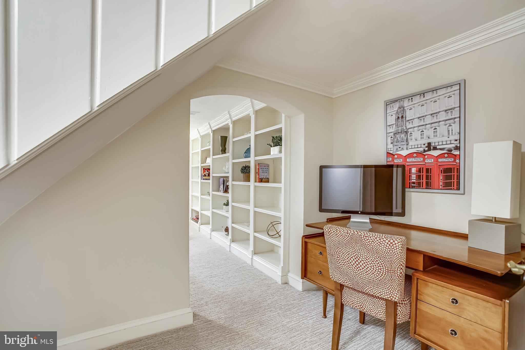 COUNTRY CLUB HILLS - Residential