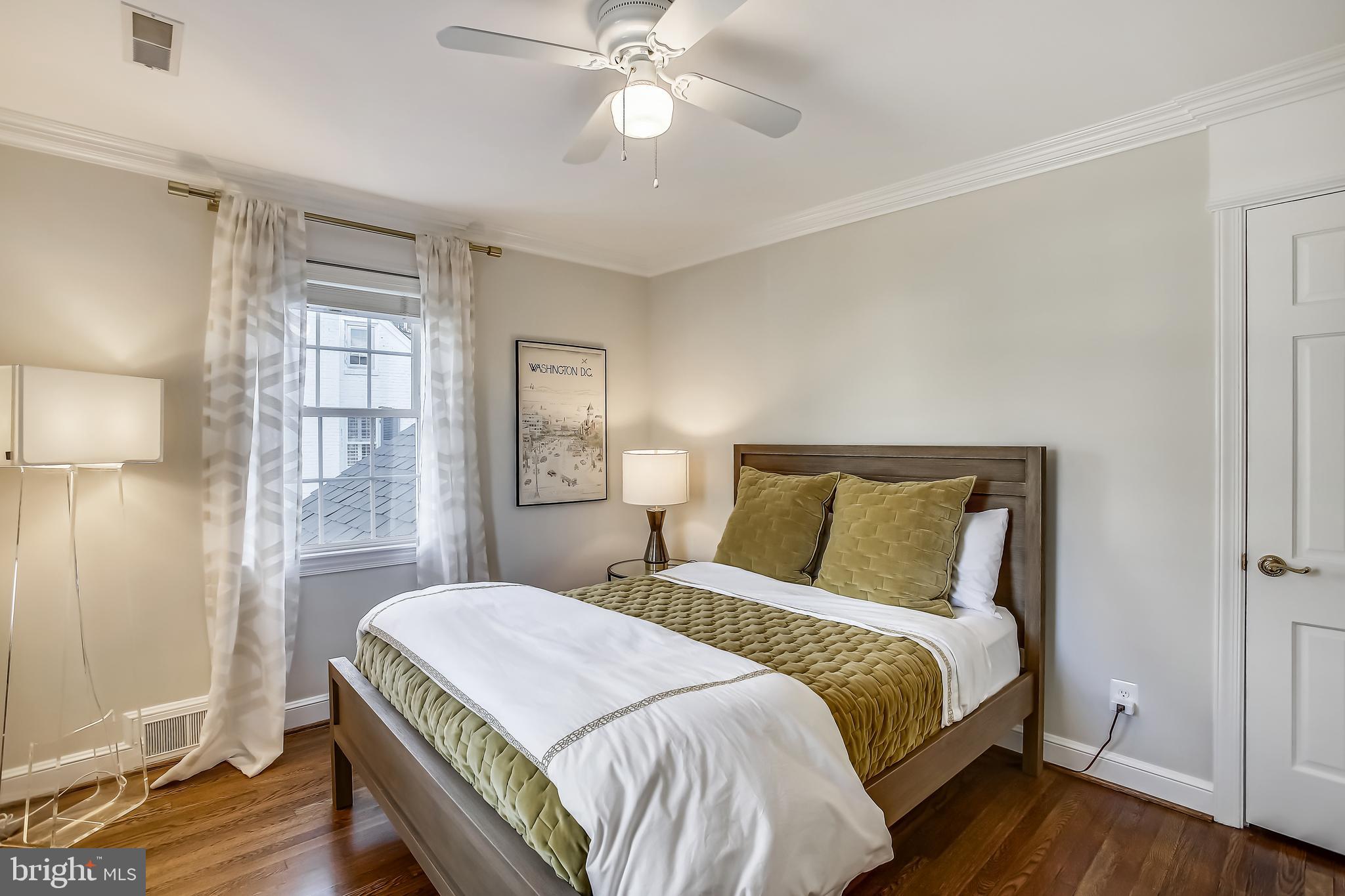 COUNTRY CLUB HILLS - Residential