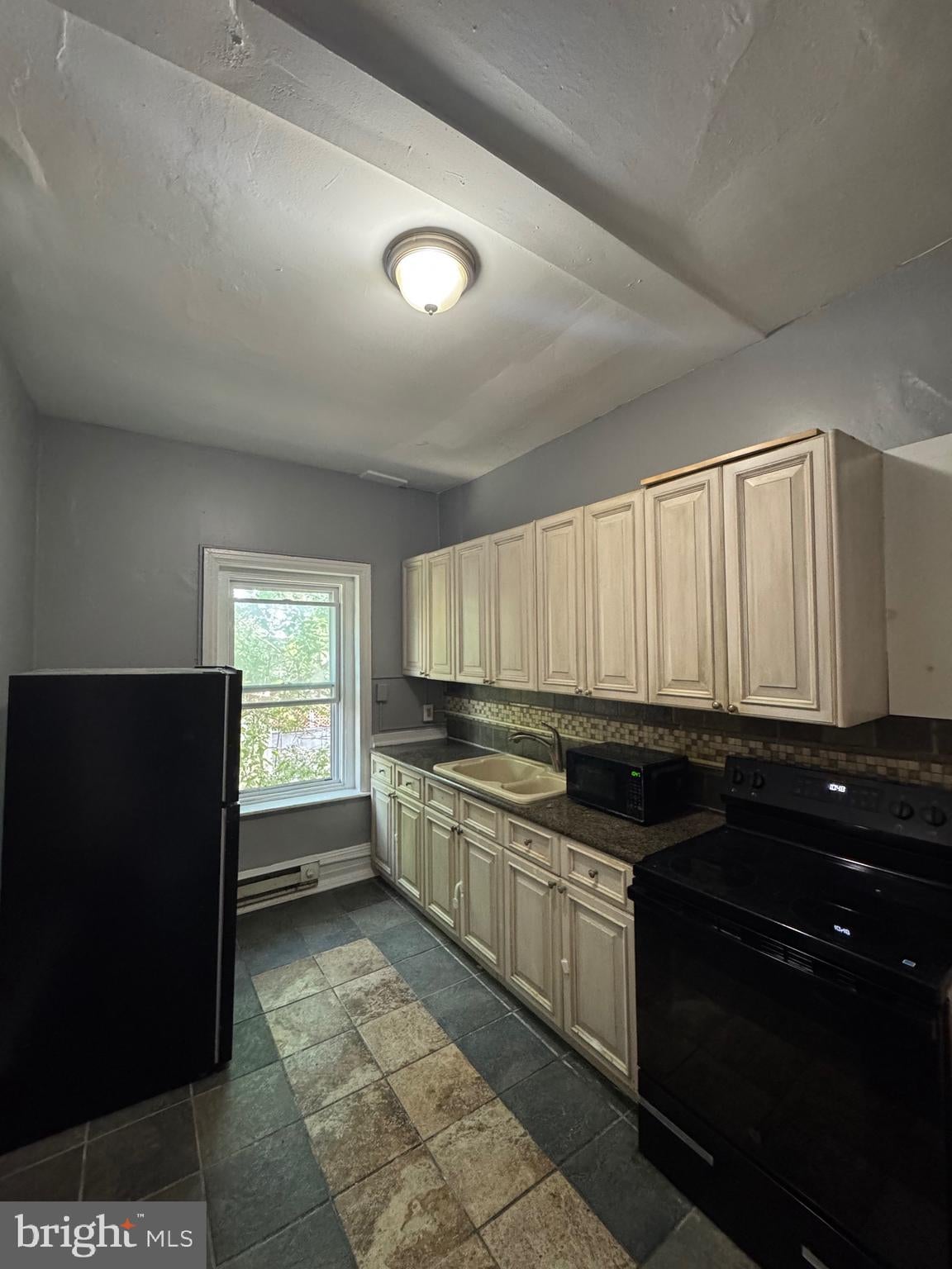 521 CHERRY STREET 2