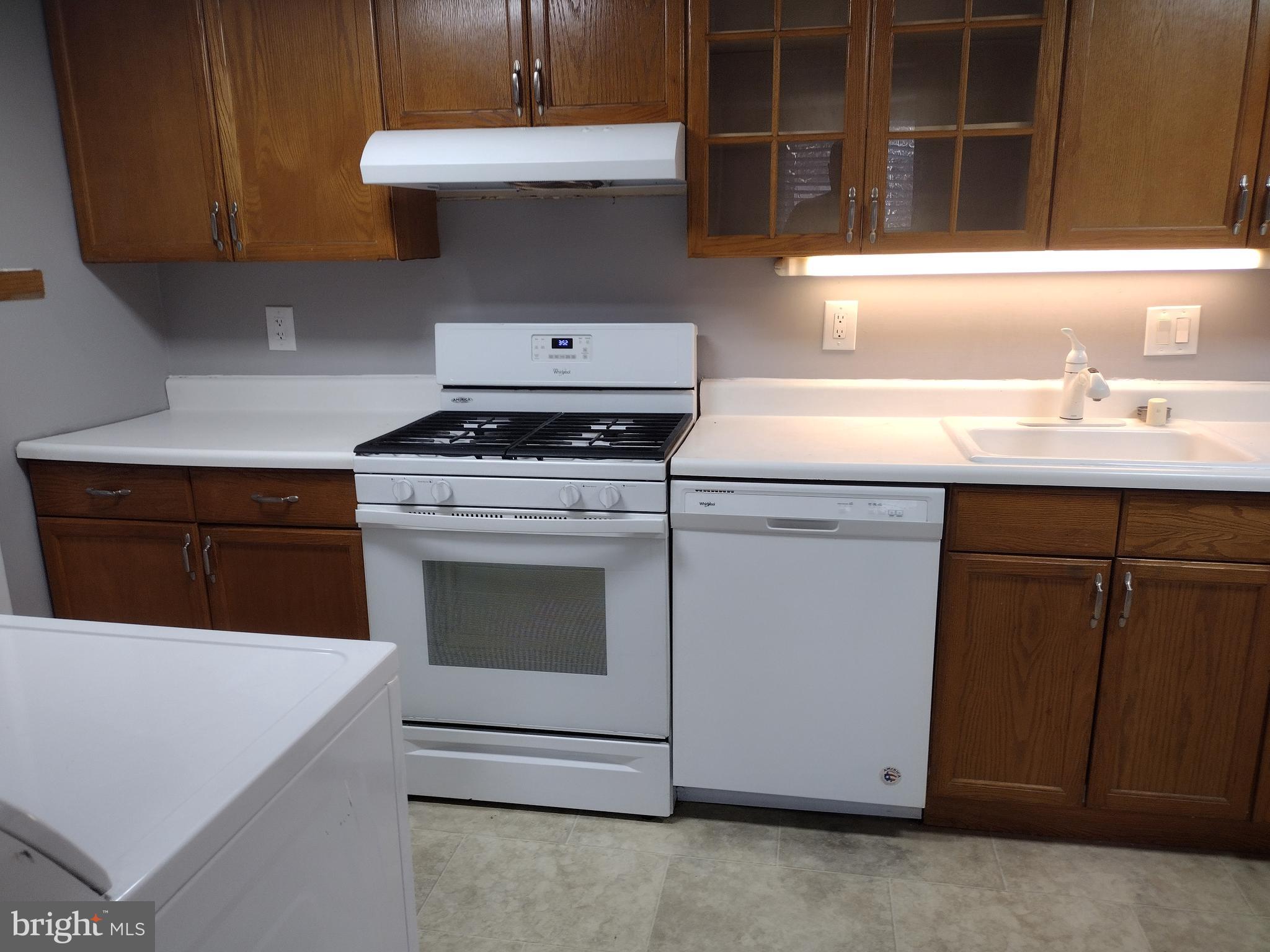 HUNTERS WOODS VILLAGE - Residential Lease