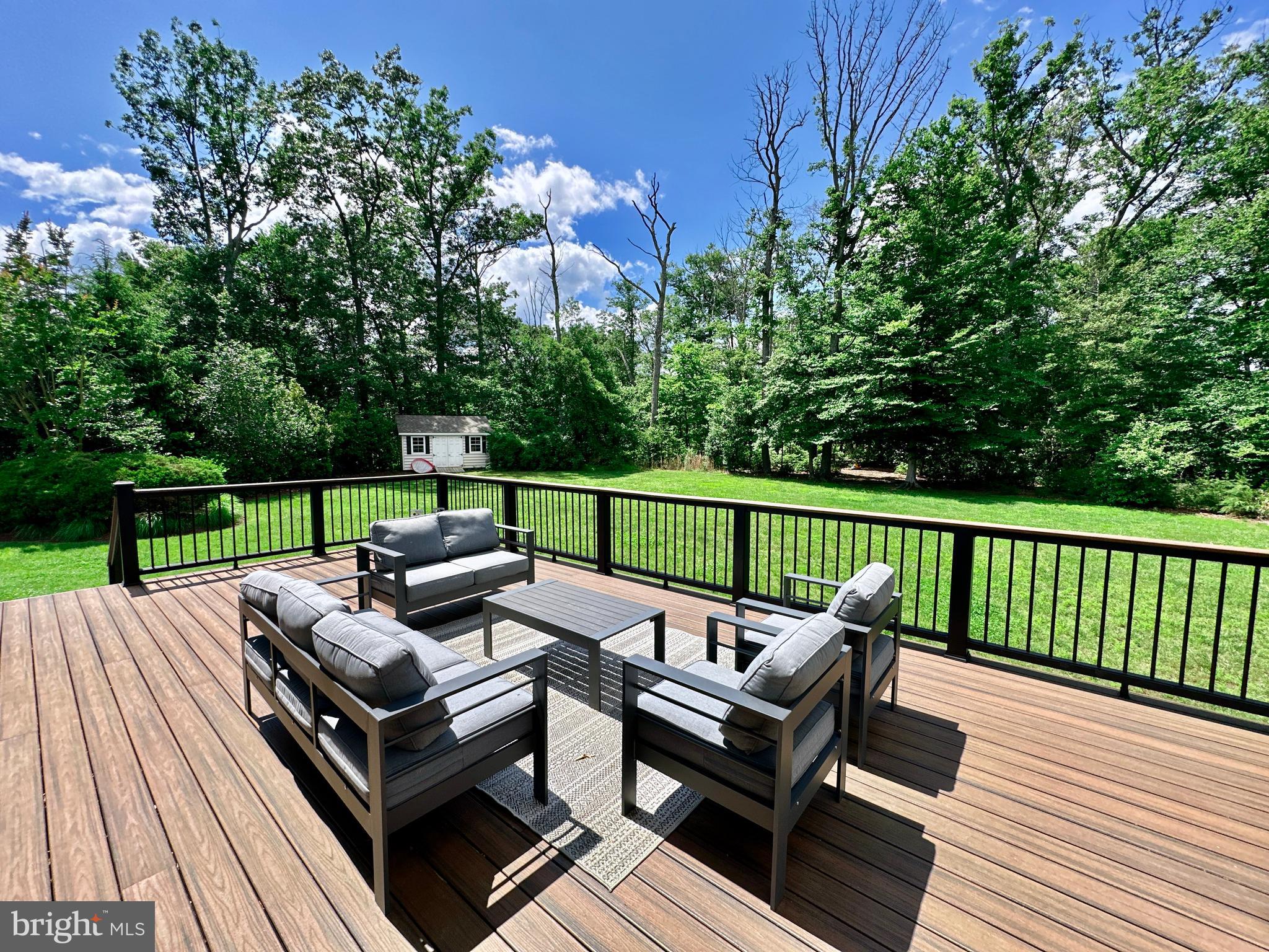 RIVER CREEK - Residential