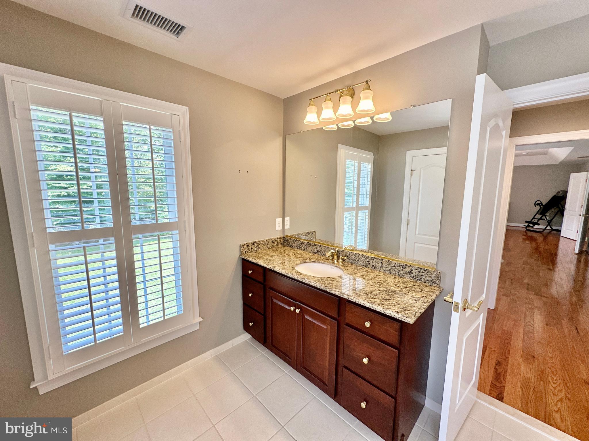 RIVER CREEK - Residential